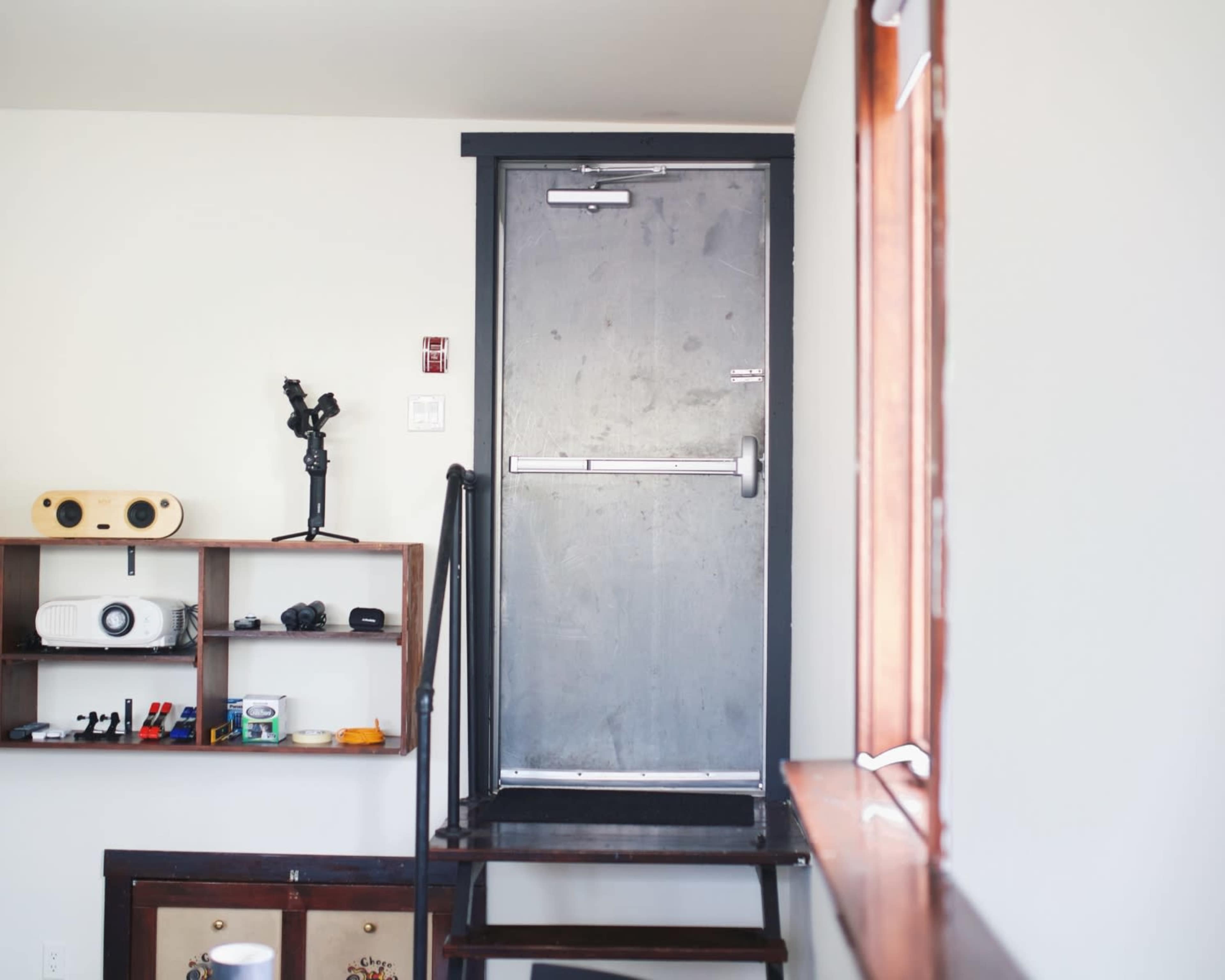 Downtown Studio with High Ceiling, located on the third floor of a Historic Building. Image in Downtown Toronto, Toronto, ON