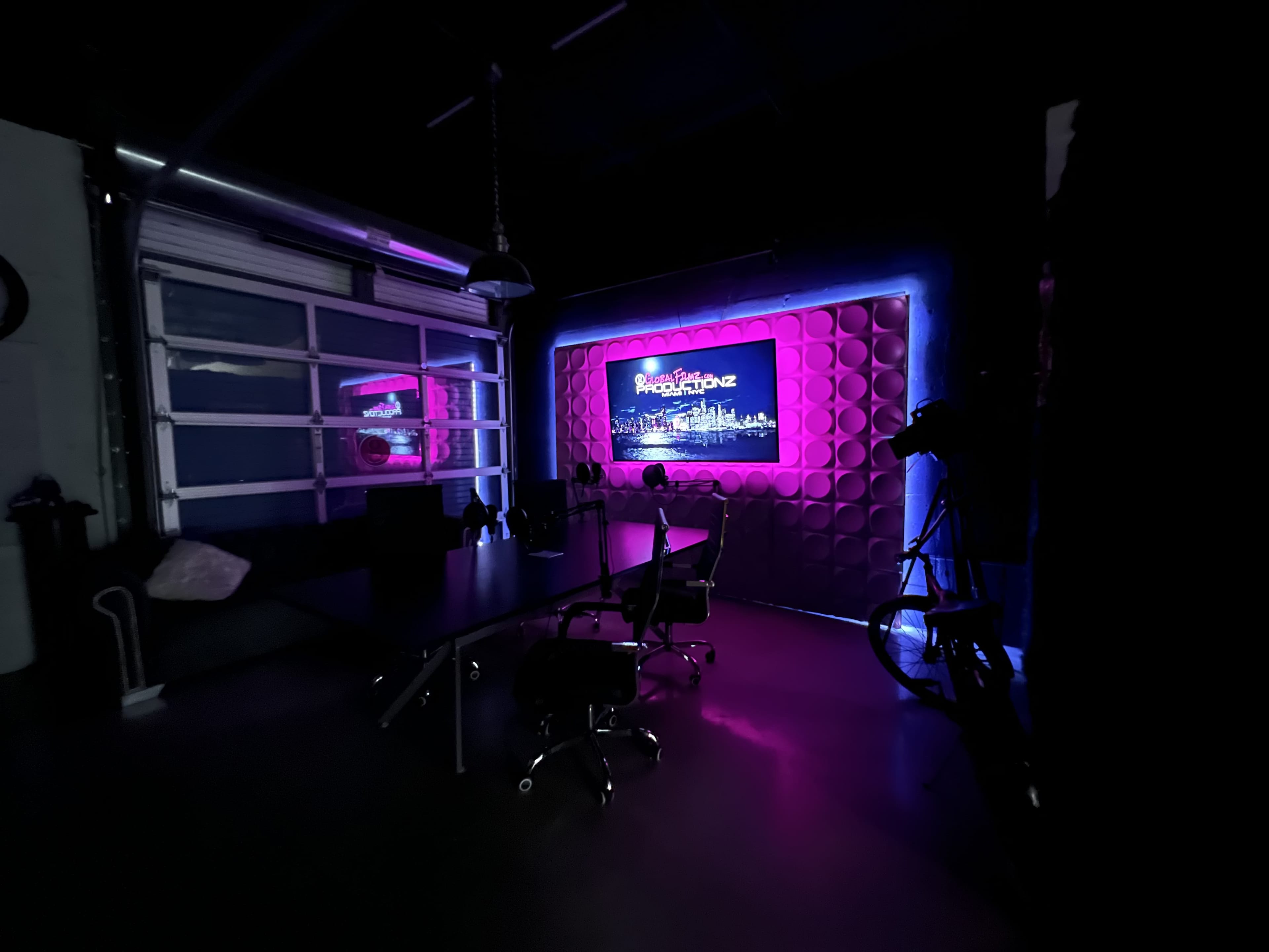 Podcast I Webcast I Live streaming I Studio Rental Image in Dorsey Riverbend, Fort Lauderdale, FL