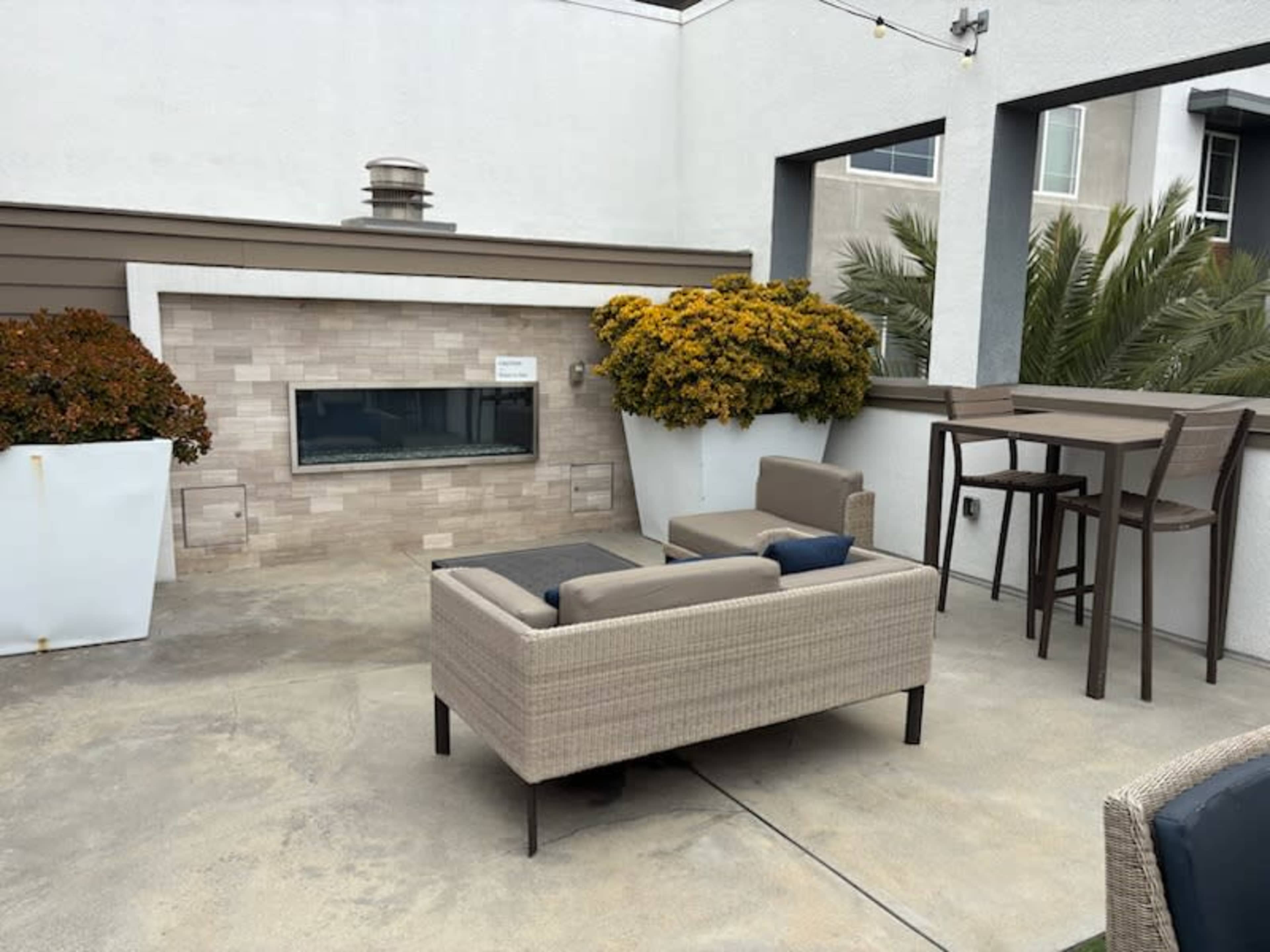 Rooftop in Irvine with versatile seating Image in Irvine Business Complex, Irvine, CA
