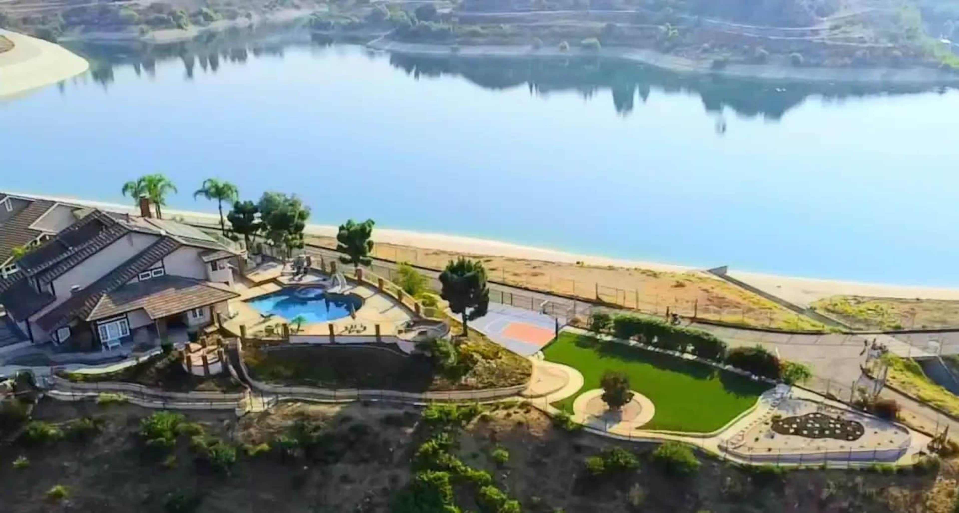 Stunning Panoramic Waterfront Pool Home Escape Image in Anaheim Hills, Anaheim, CA