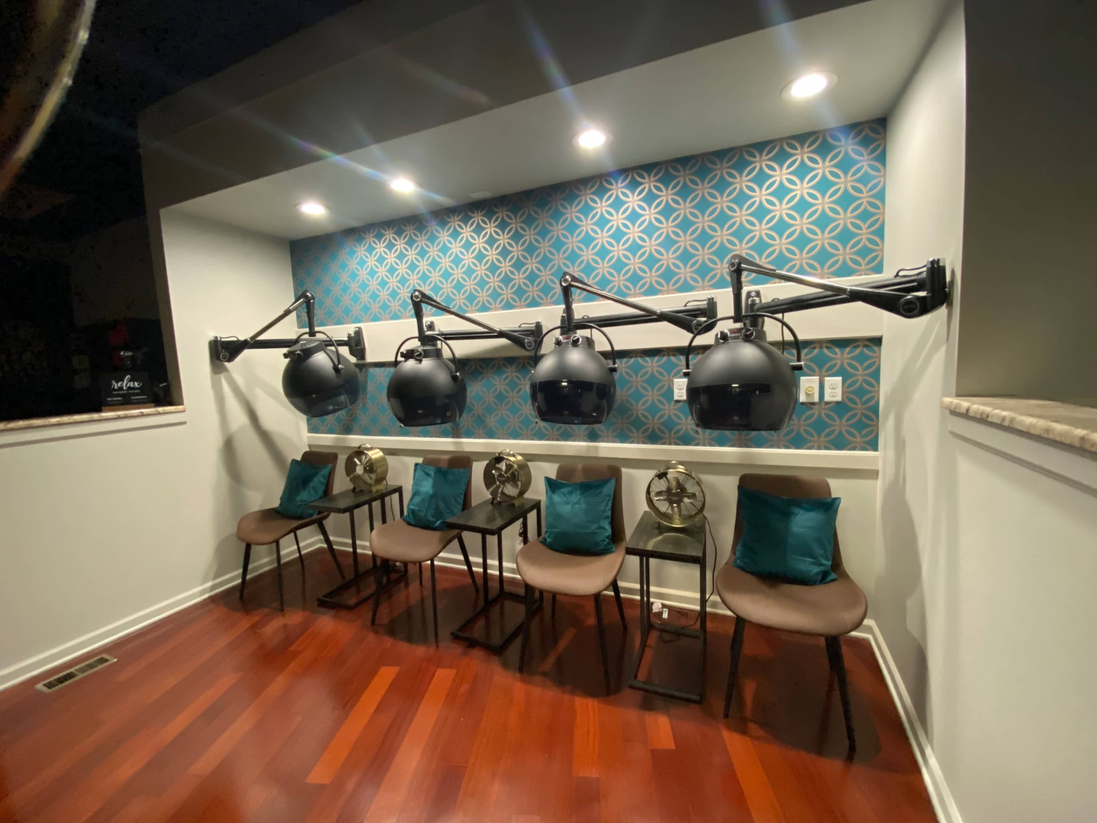 Downtown Ferndale Open Floor Hair Modern Hair Salon Image in Ferndale, Ferndale, MI