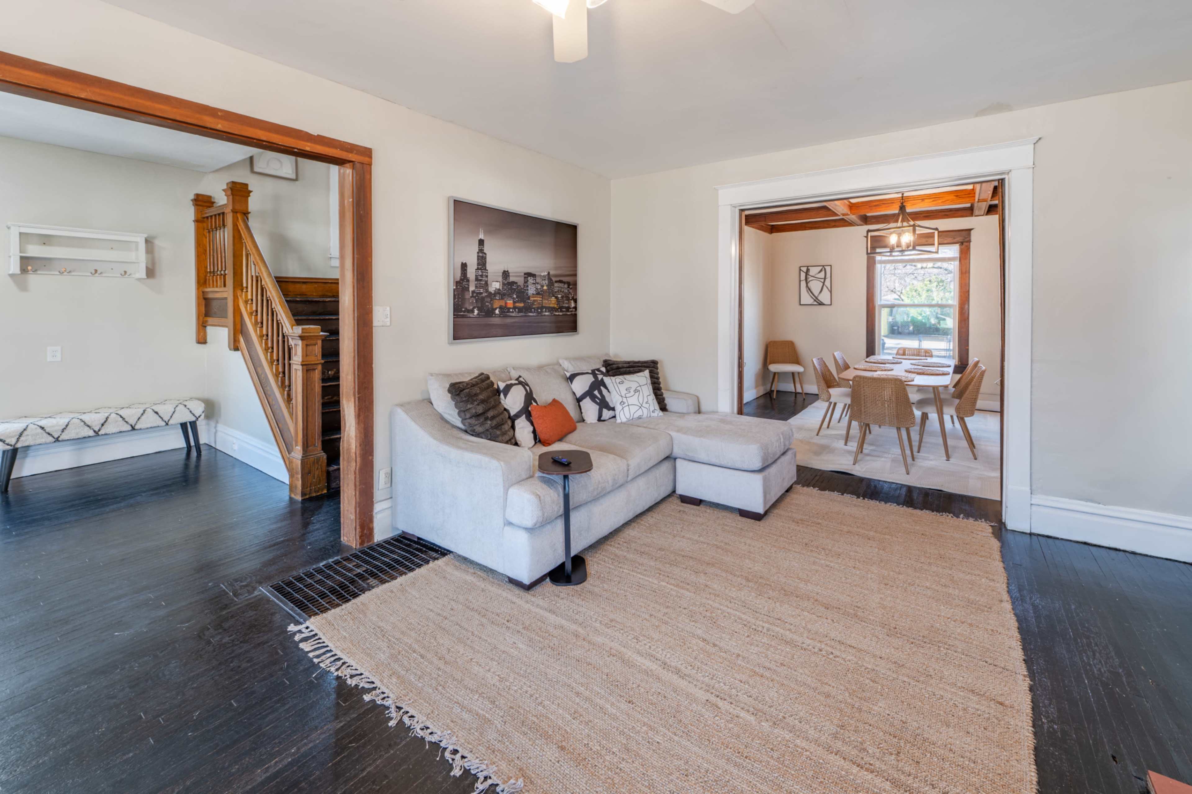 Bright and Spacious Peoria Home for Meetings and Shoots Image in , Peoria, IL