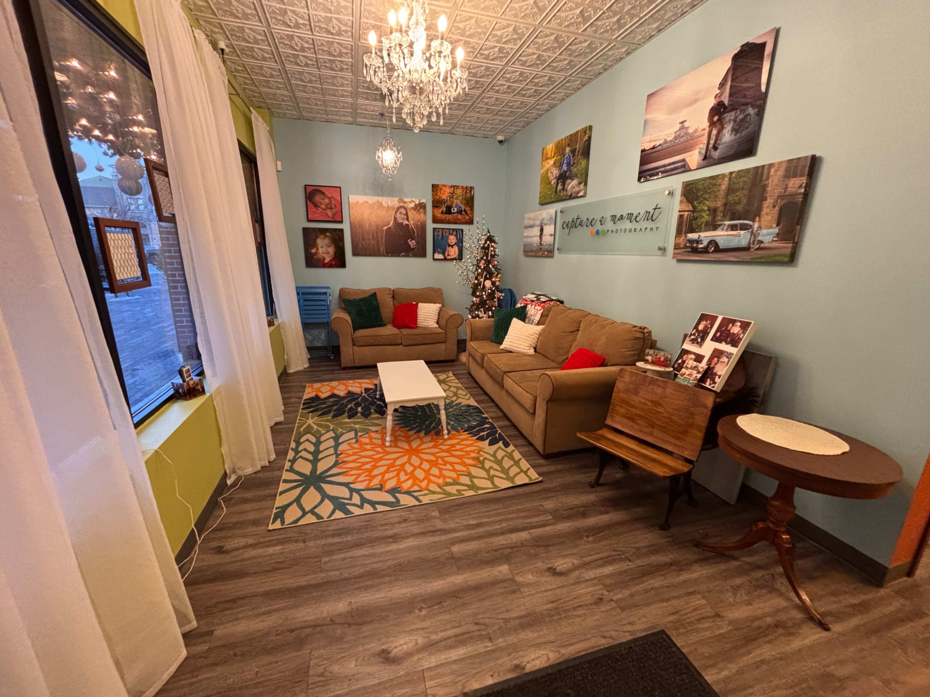 Boutique 2,000 sq ft Photography Studio in Downtown Mount Clemens – Props & Professional Setup Image in Mount Clemens, Mount Clemens, MI