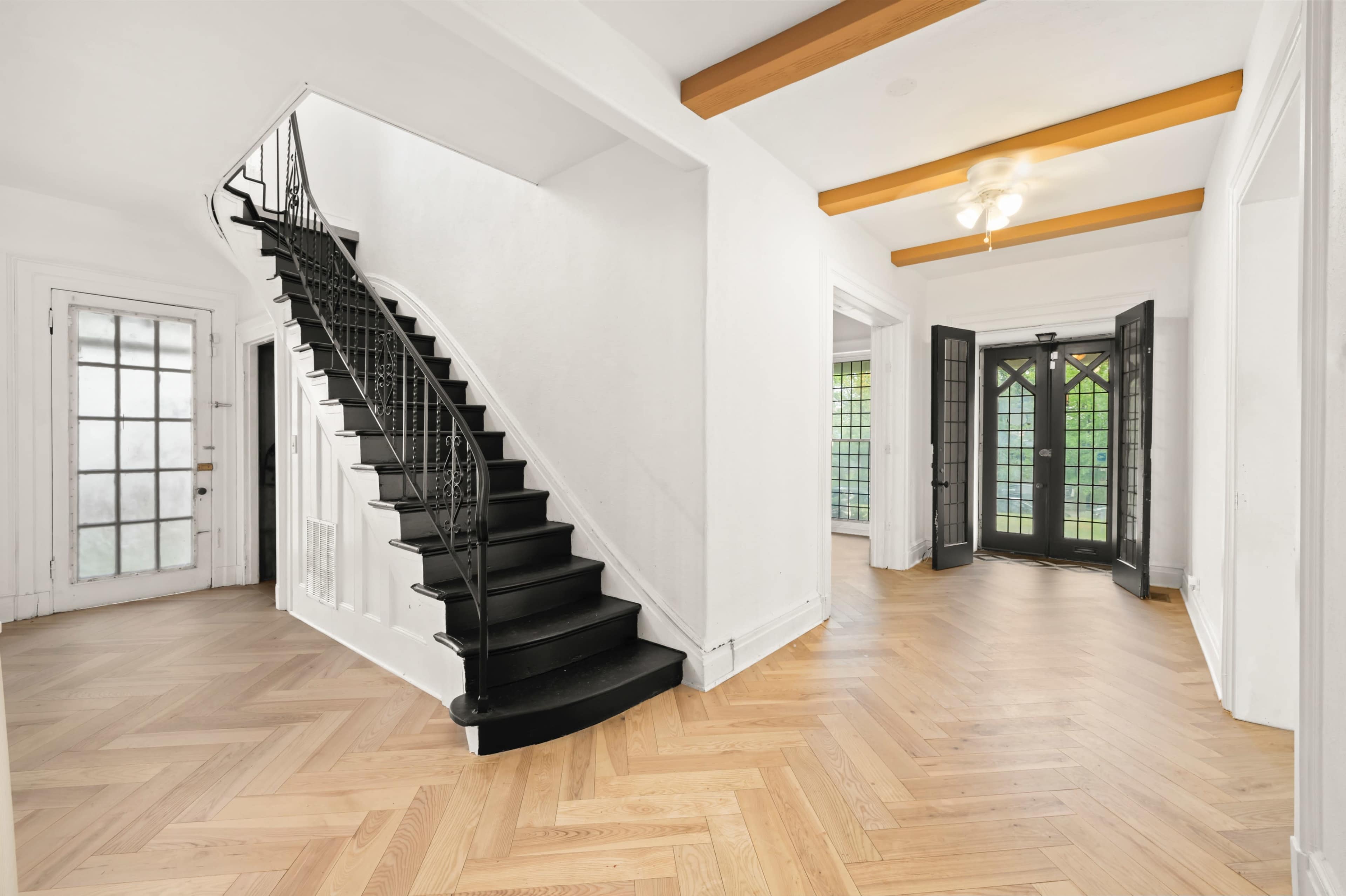 Historic Colonial Home For Rent In Forest Hills Image in Forest Hill, Newark, NJ