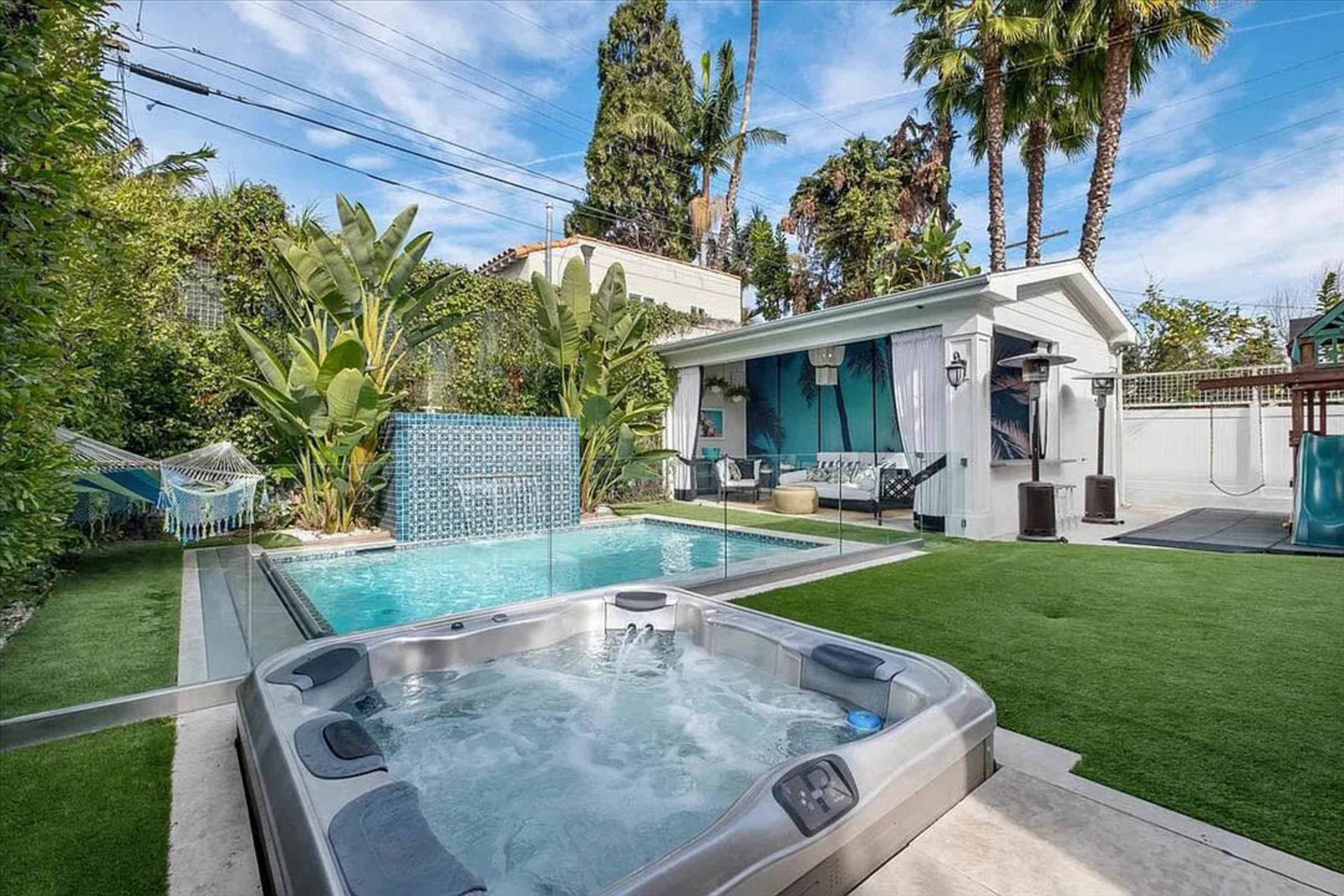 Luxury Mid-City Estate: Resort Pool, Theatre & Bar for Corporate Events Image in Beverly Grove, Los Angeles, CA