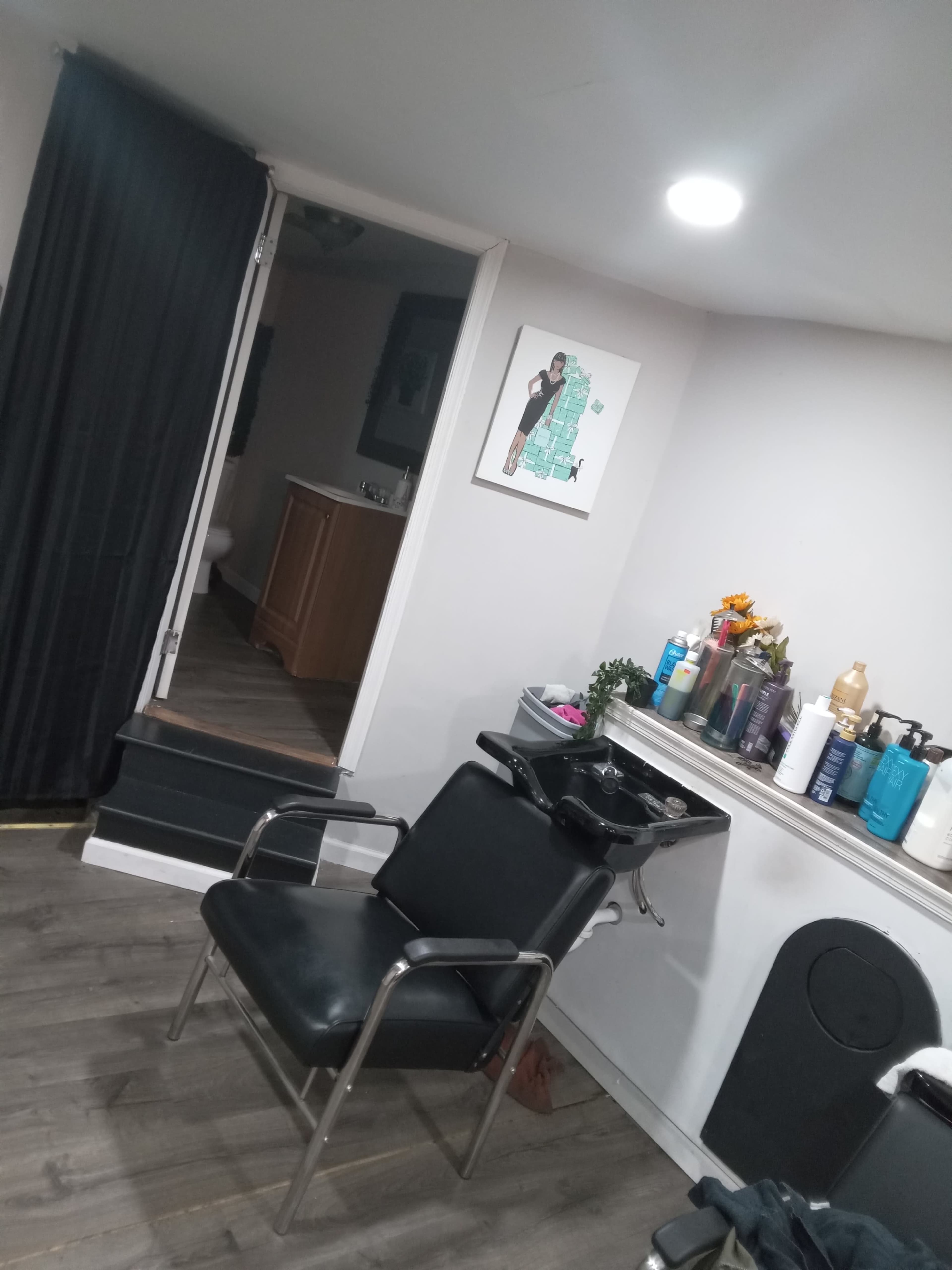 Beautiful, Roomy, Quiet and Professional Salon Image in West Philadelphia, Philadelphia, PA