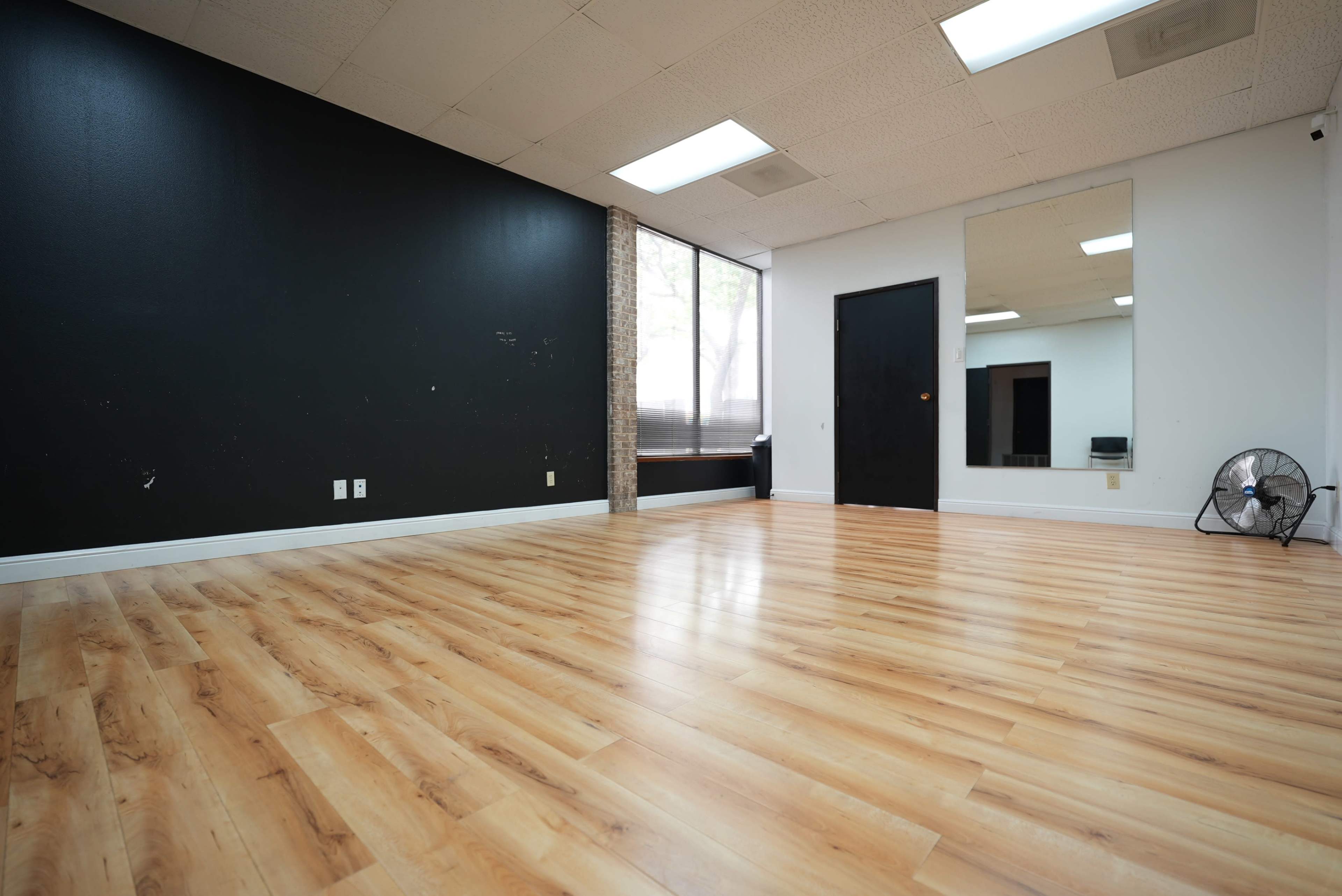 Room 7 - Mirrored Studio.  Hourly Rental Near Addison Dallas Image in Farmers Branch, Dallas, TX