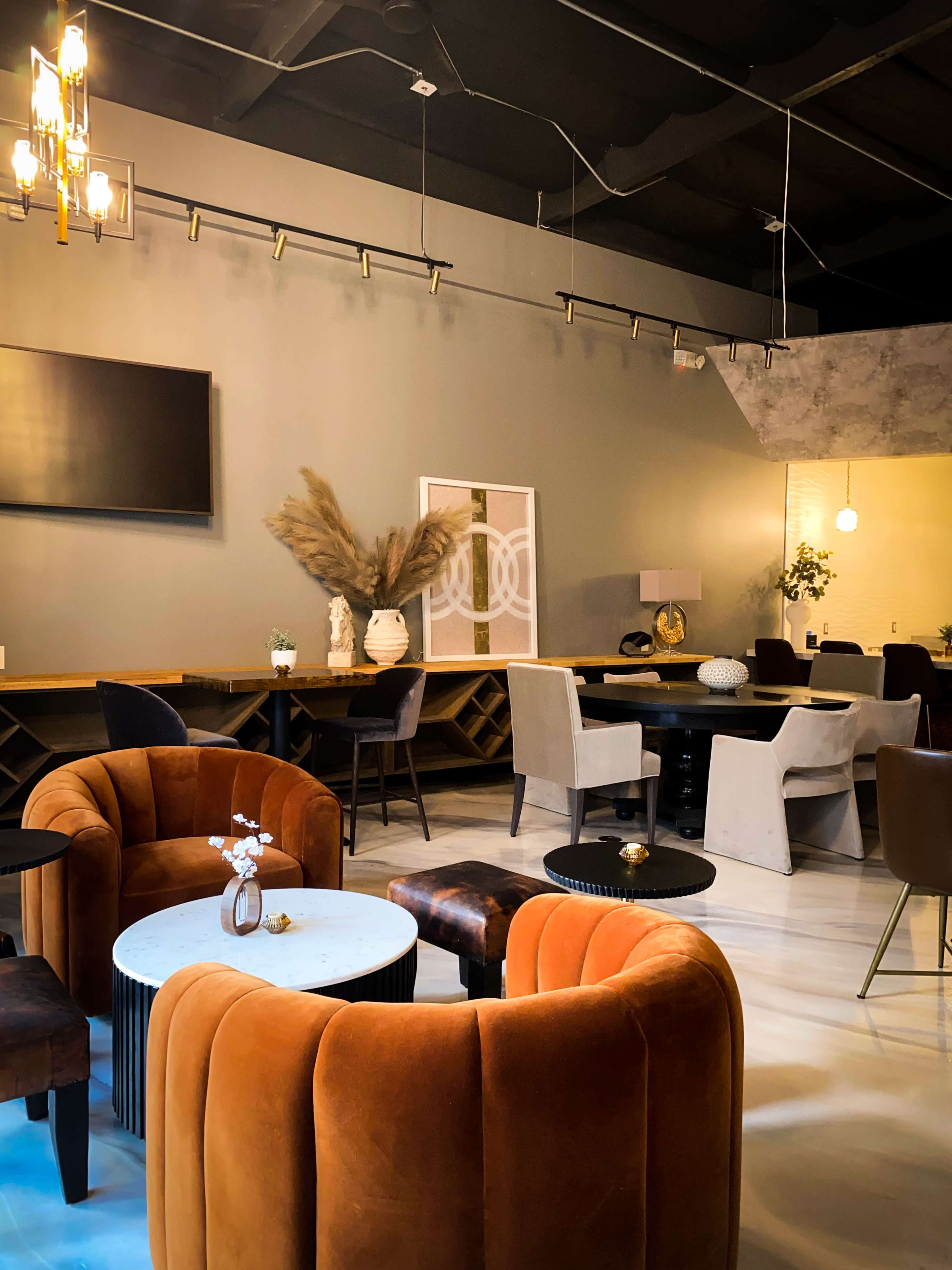Elegant Lounge with Private Courtyard Image in Fullerton, Fullerton, CA