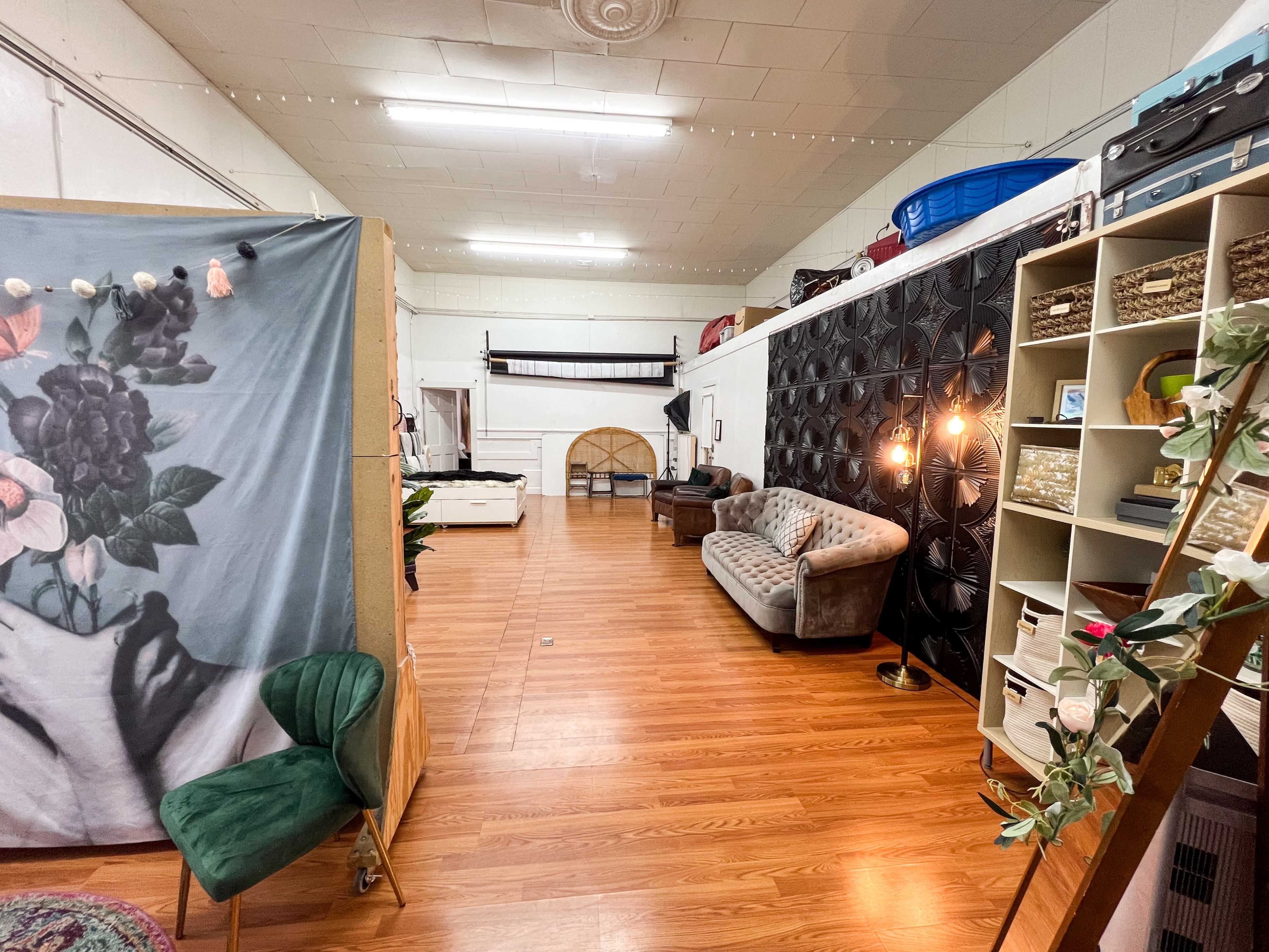 Spacious Historic Studio with Natural Light Image in Folsom, Folsom, CA