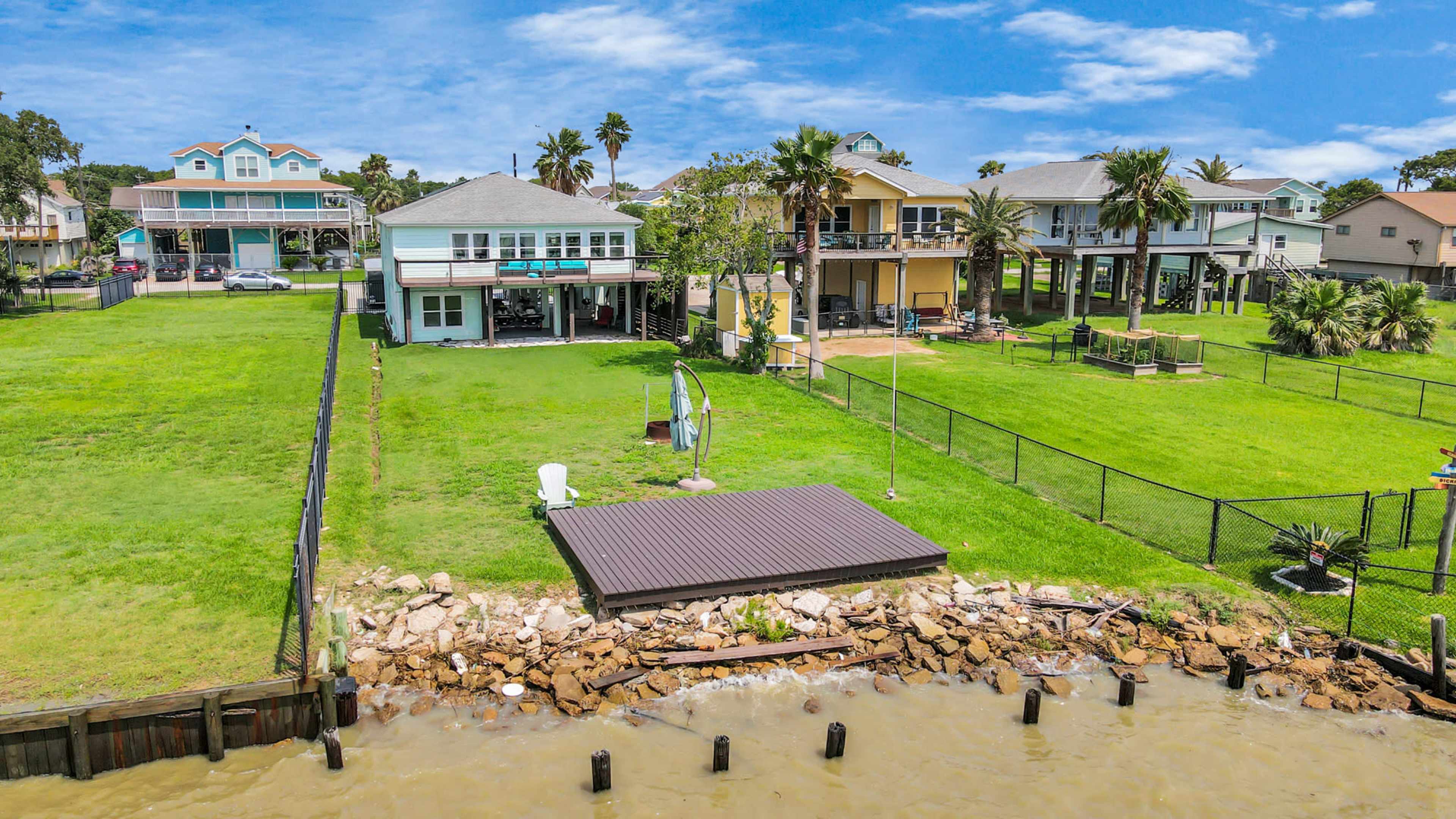Bayfront Home with Large Backyard and Deck Image in San Leon, San Leon, TX