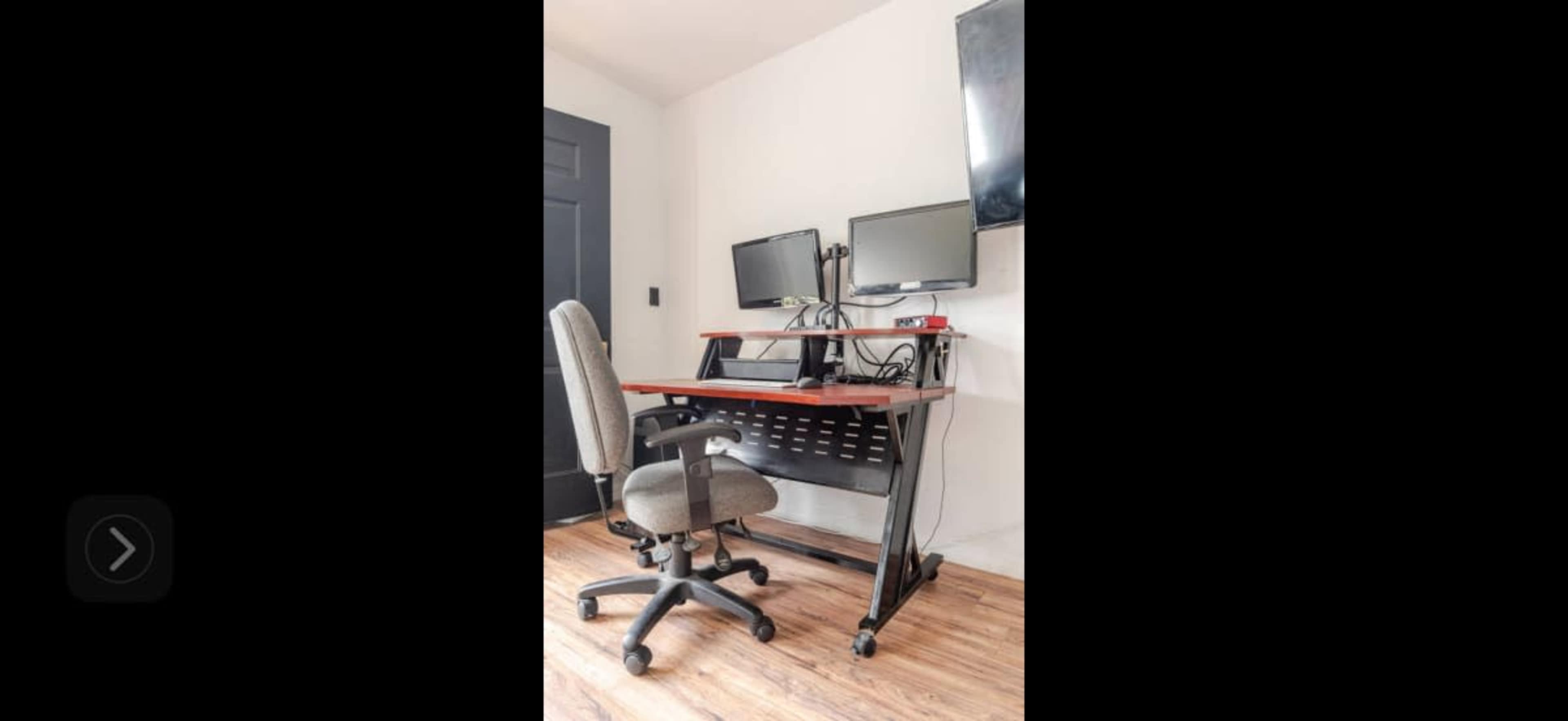 MidCity Hideout Image in Canyon Lake, Canyon Lake, CA