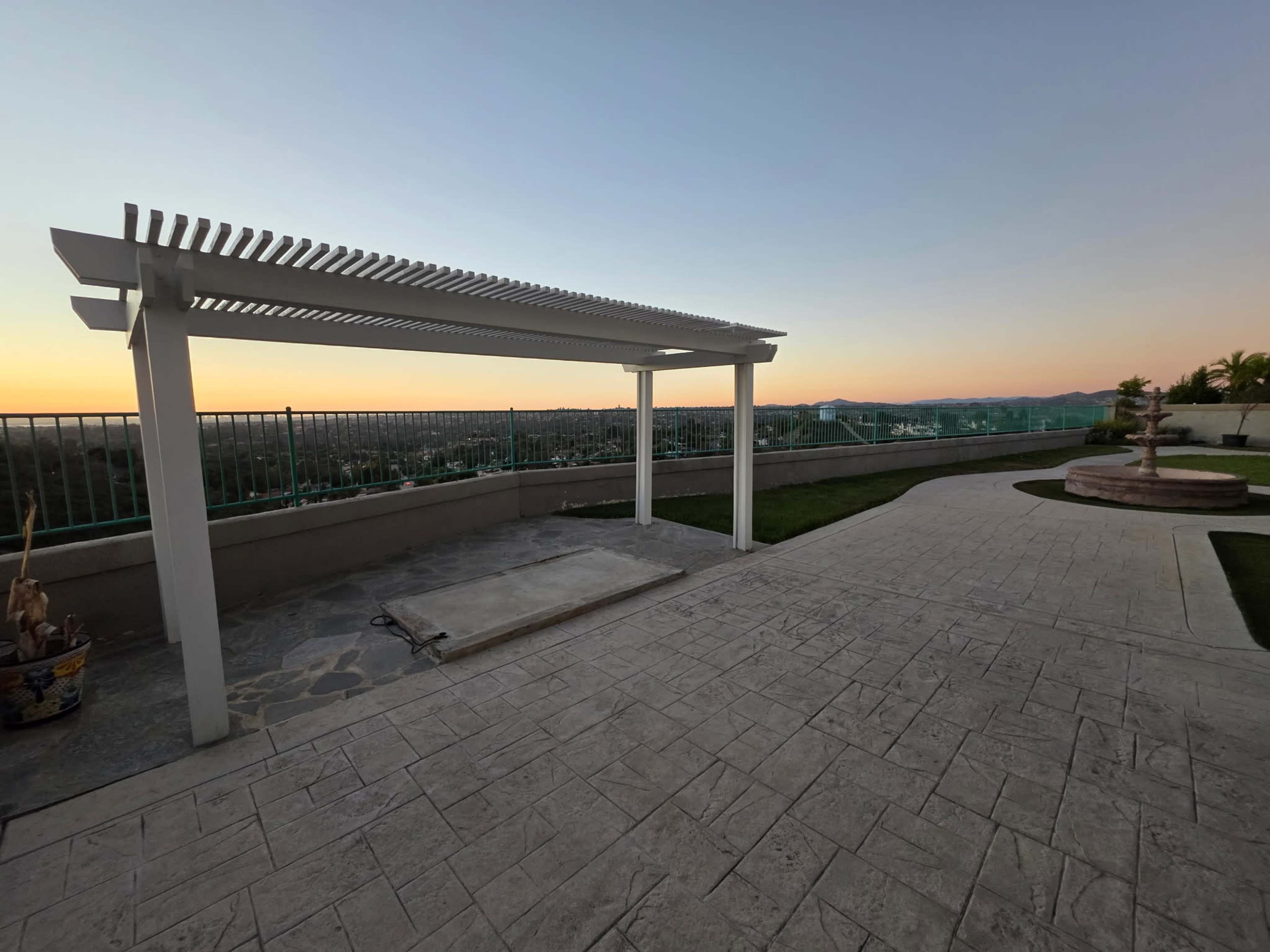 Suburban house south San Diego. Absolutely stunning yard perfect for weddings and parties. Rooms also available for meetings. Image in Rancho del Rey, Chula Vista, CA