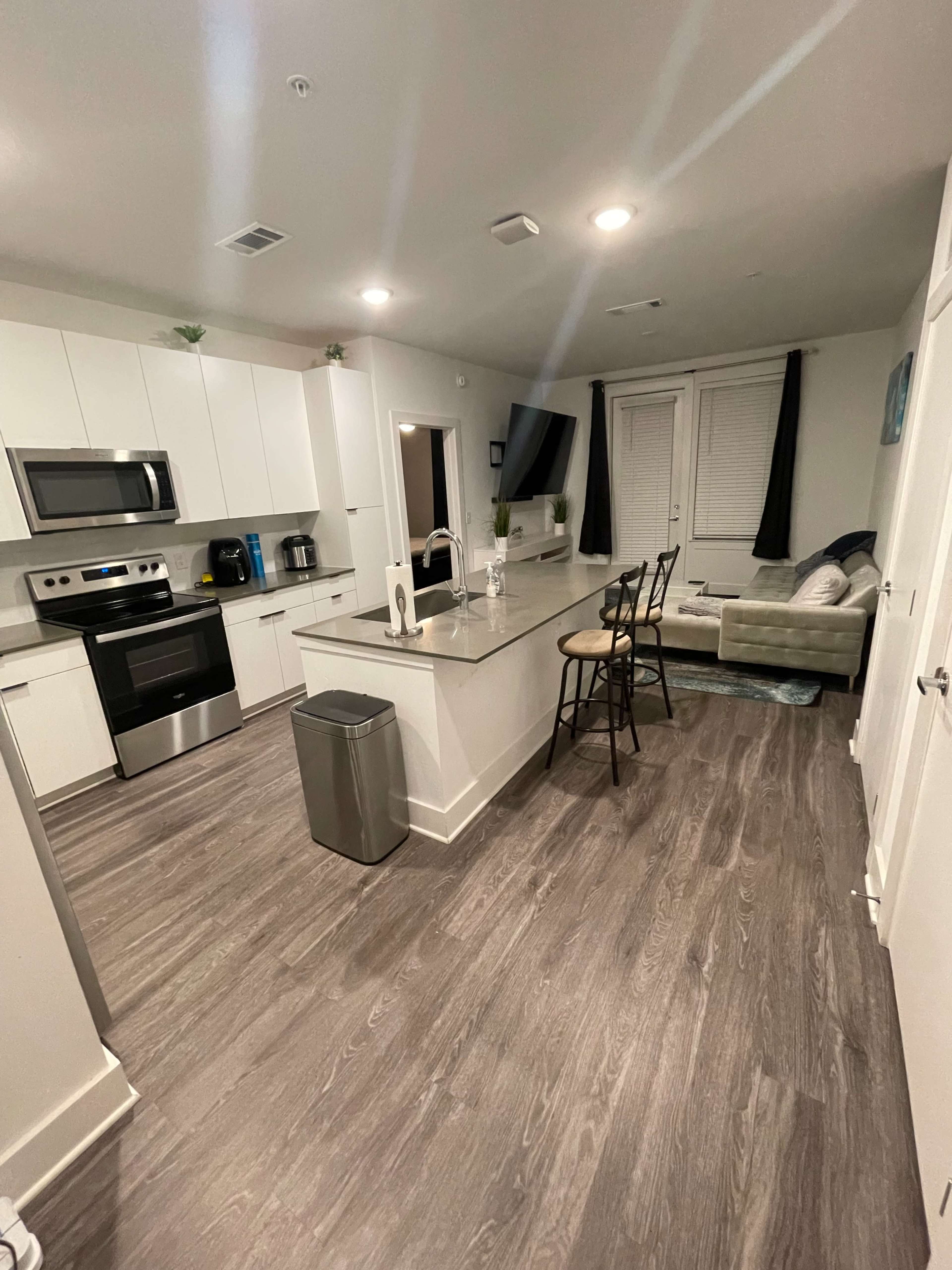 Chic Apartment with Workspace in Atlanta – Ideal for Business or Leisure! Image in Peoplestown, Atlanta, GA