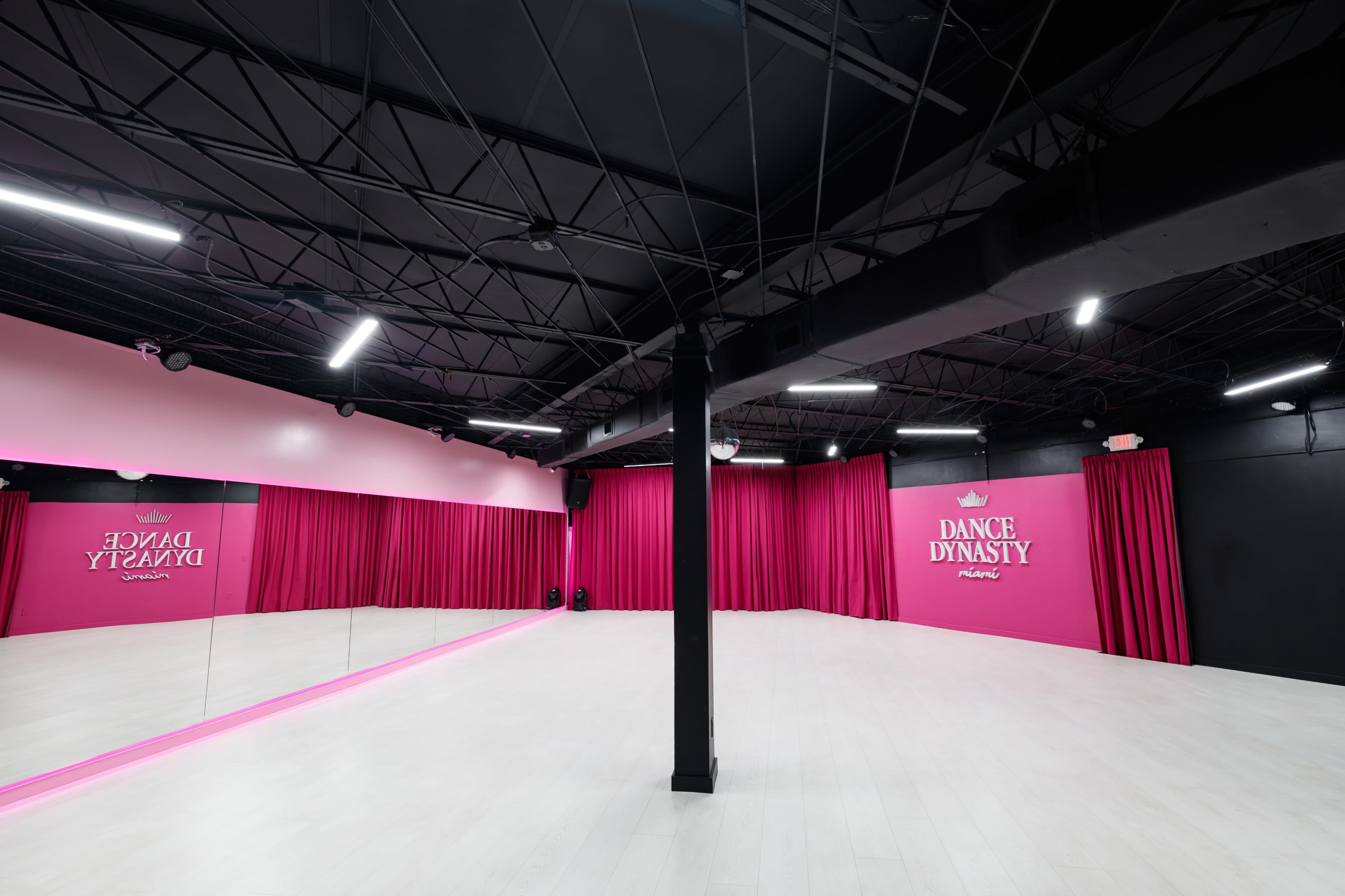 Aesthetic beautuful dance studio with pro video and audio equipment Image in North Miami, North Miami, FL