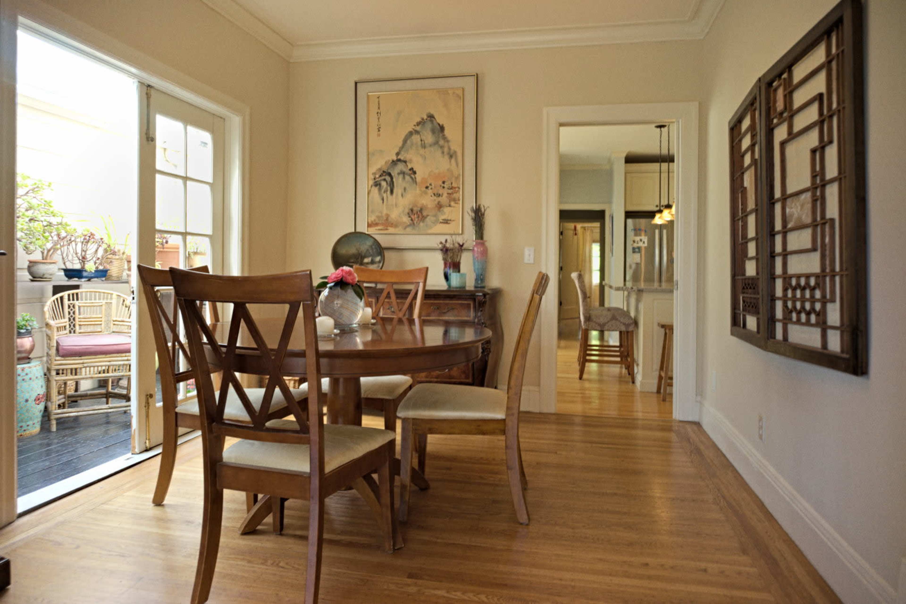 Castro Flat with Natural Light and Lovely Garden Image in Eureka Valley, SAN FRANCISCO, CA