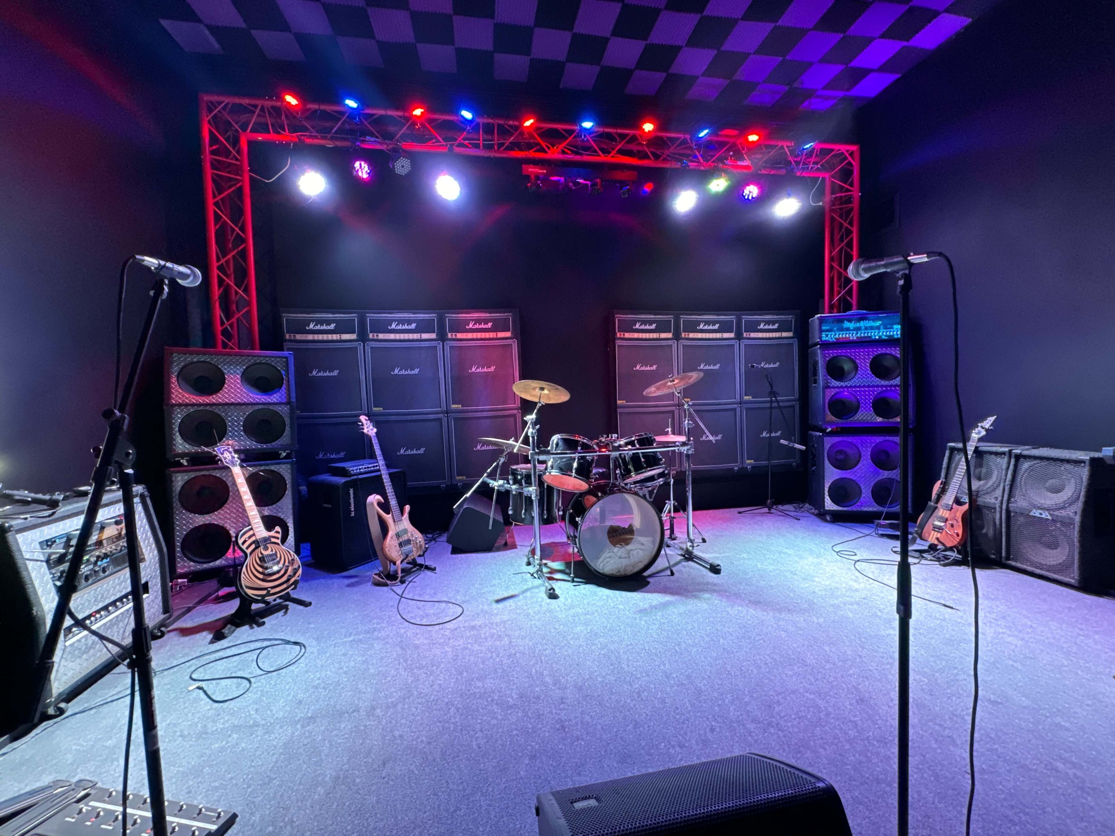 Live Stage Band Rehearsal Space Image in Goldenrod, Winter Park, FL