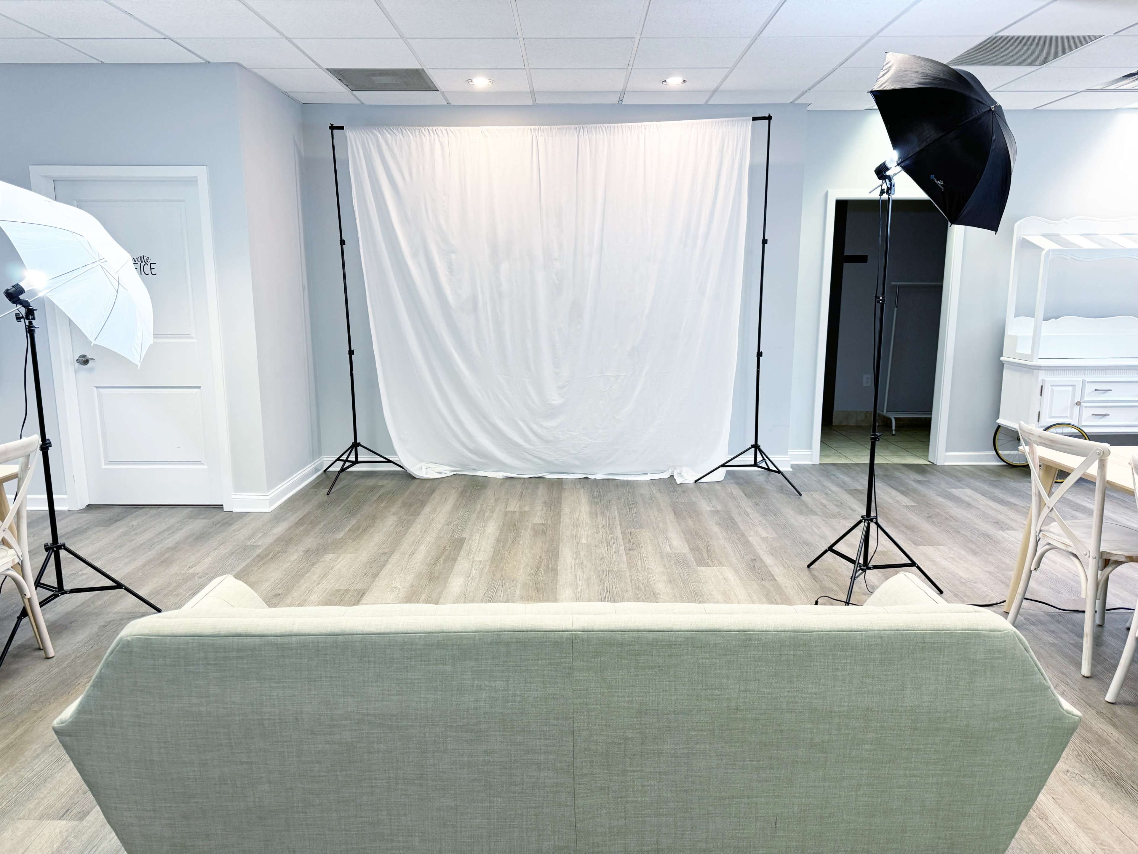 Versatile Party Studio - Mequon (Suburb of Milwaukee), Blank Slate Studio Image in Mequon, Mequon, WI