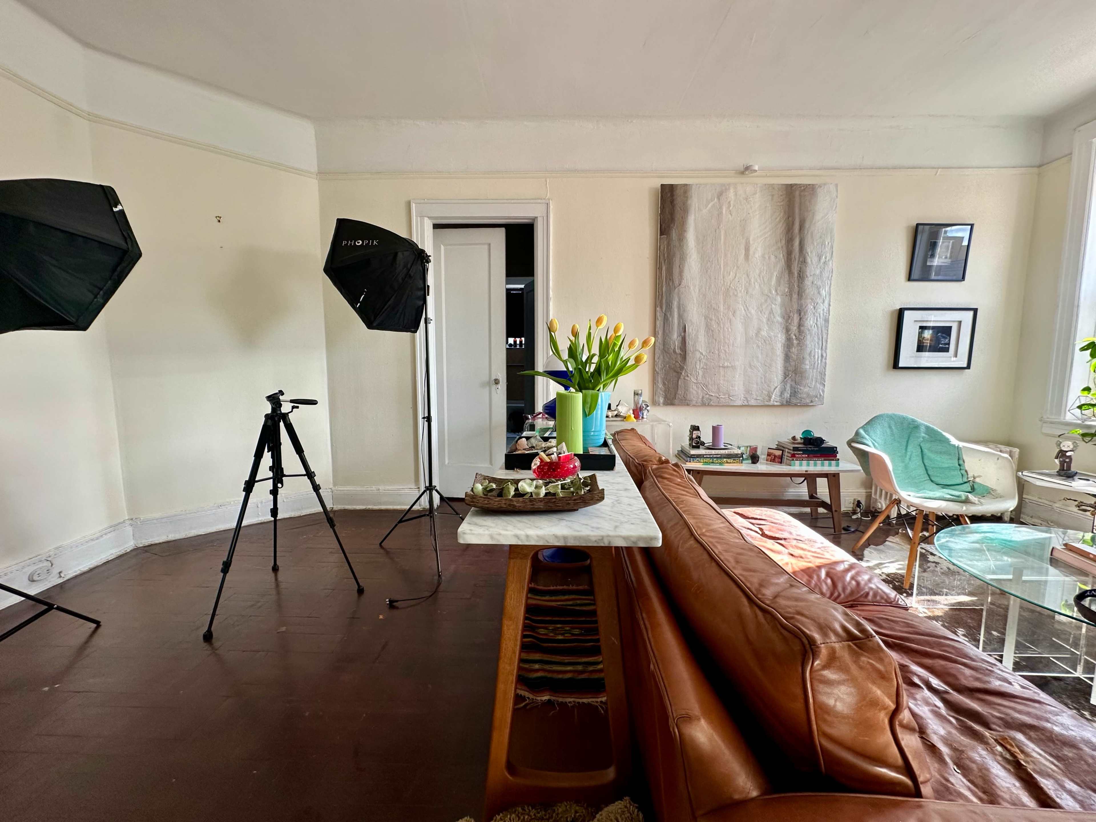 Rustic/farm style apt ideal for shooting and filming with great sun ...