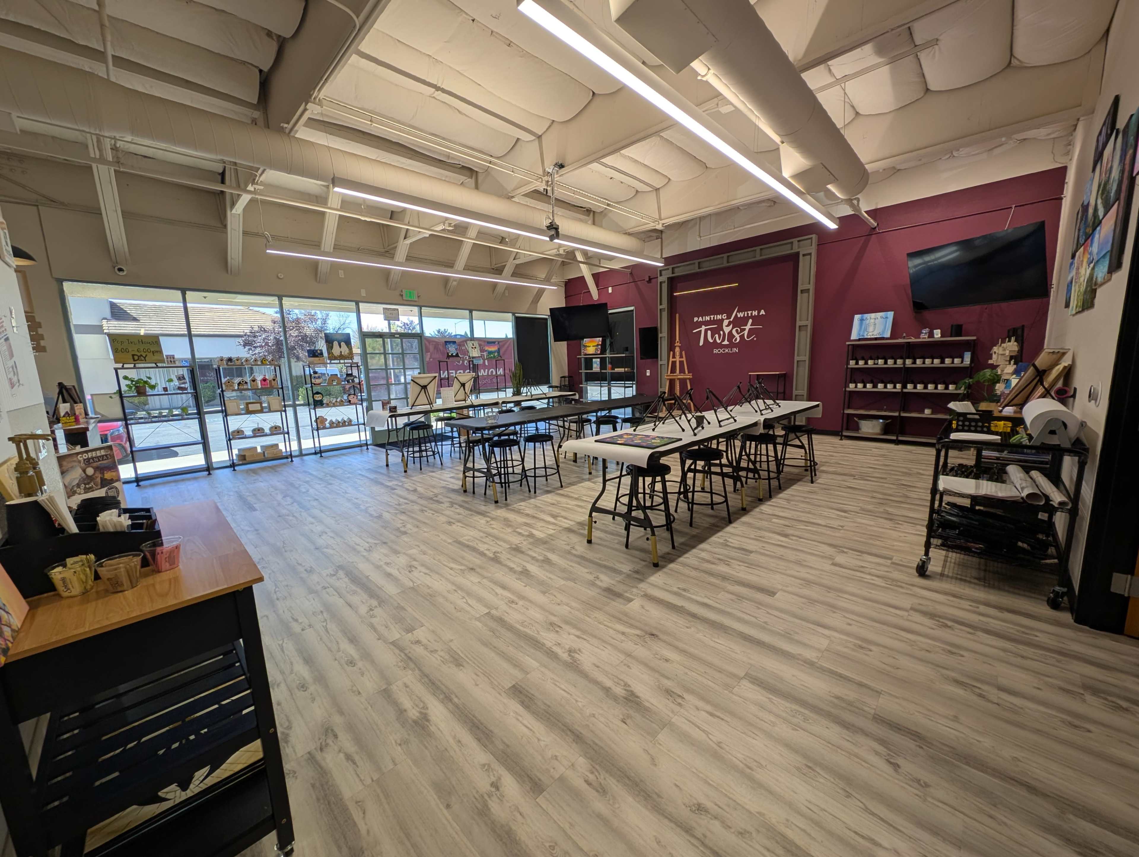 Large clean studio space close to the I-80 freeway and local shopping. Image in Rocklin, Rocklin, CA