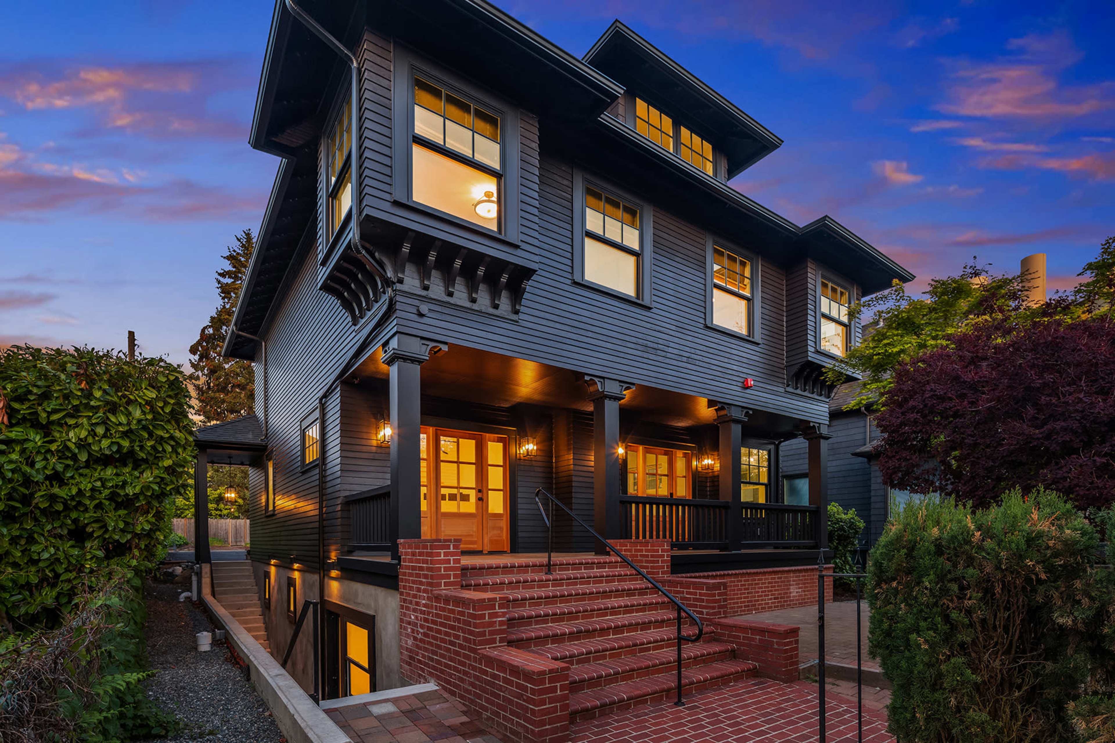 Contemporary Upper Queen Anne Meeting Space Image in East Queen Anne, Seattle, WA