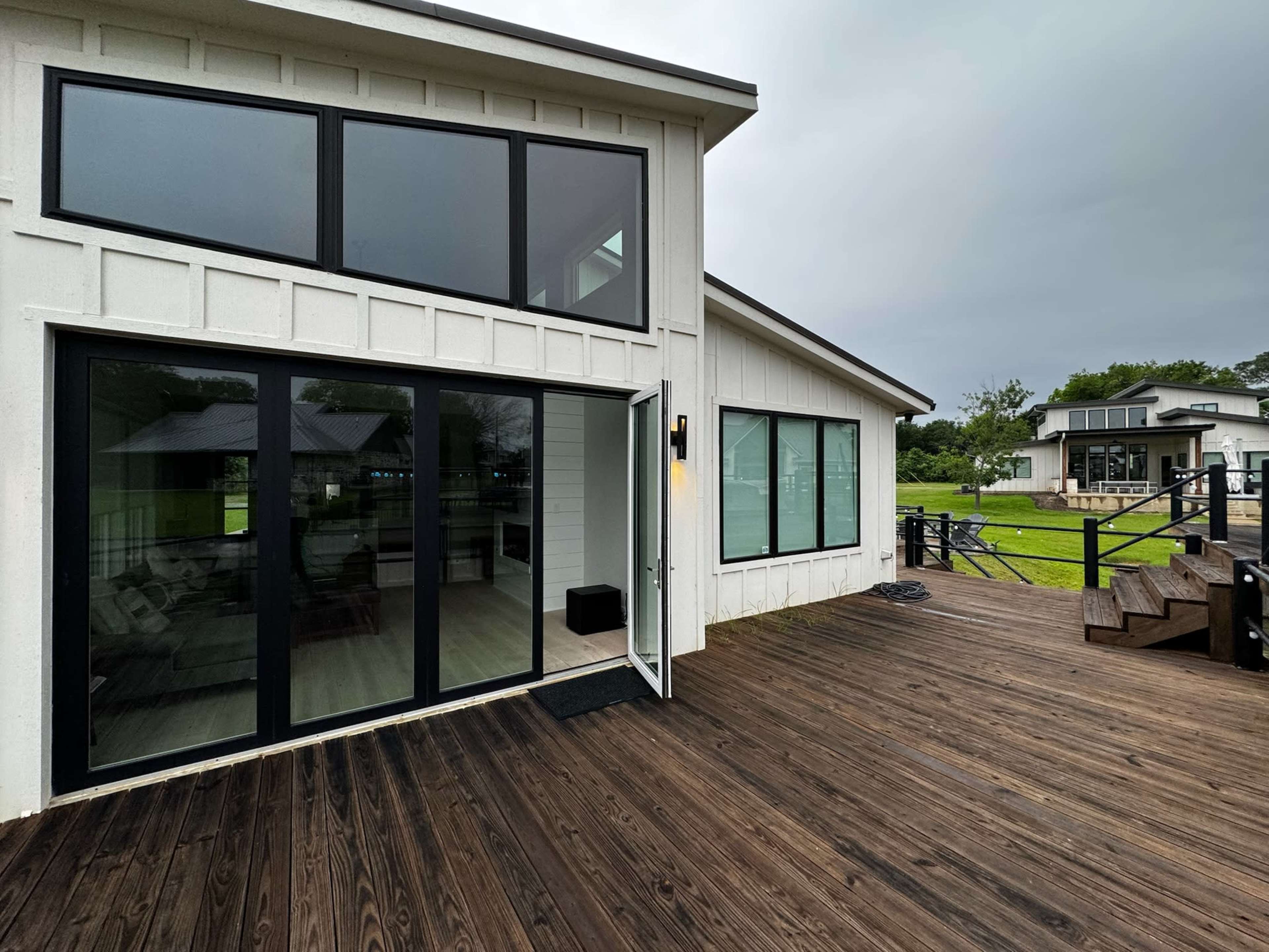 Cedar Creek Lake Playhouse, Waterfront, EV Charger Image in , Trinidad, TX