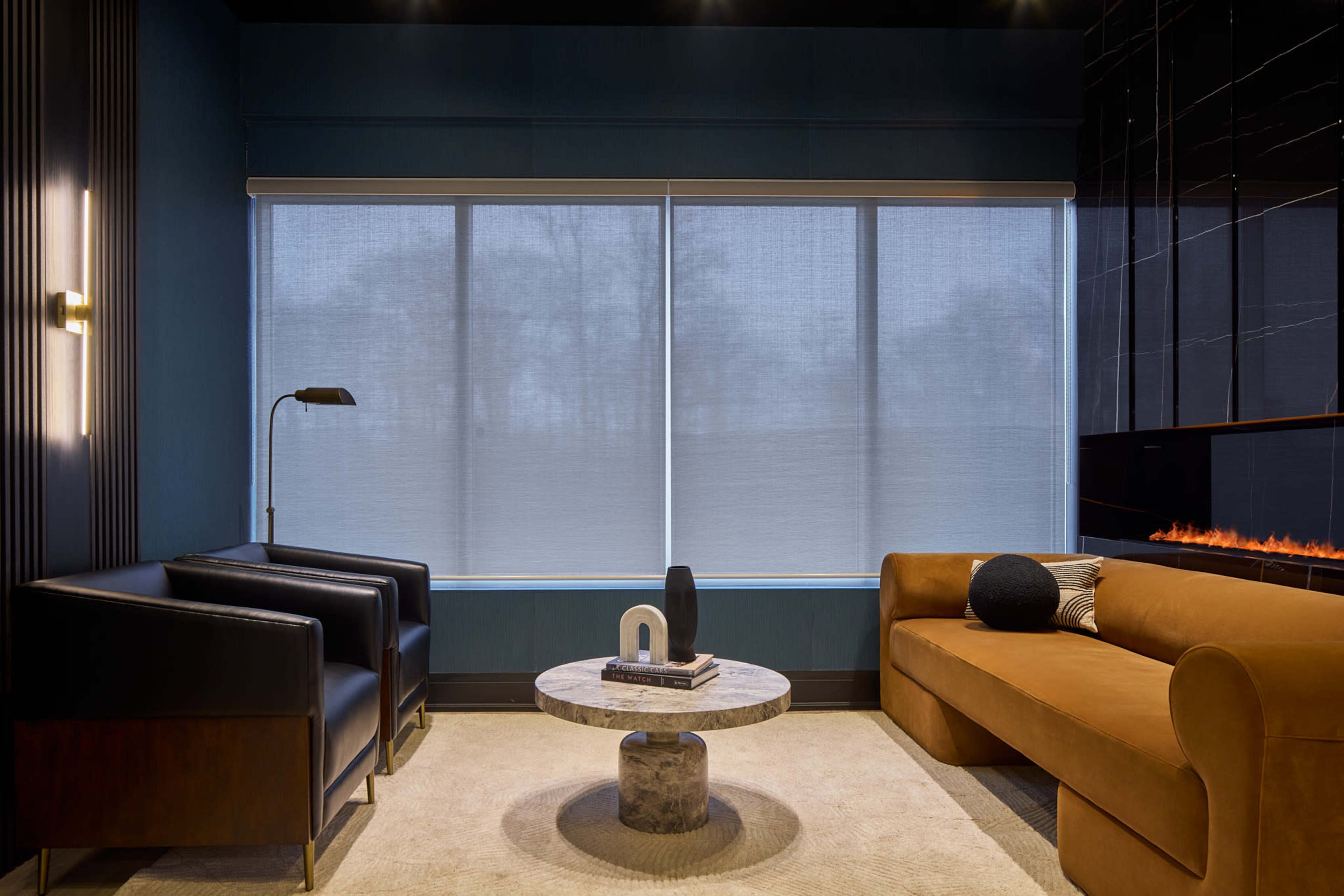 Private & Luxurious Business Lounge Image in Oakville, Oakville, ON