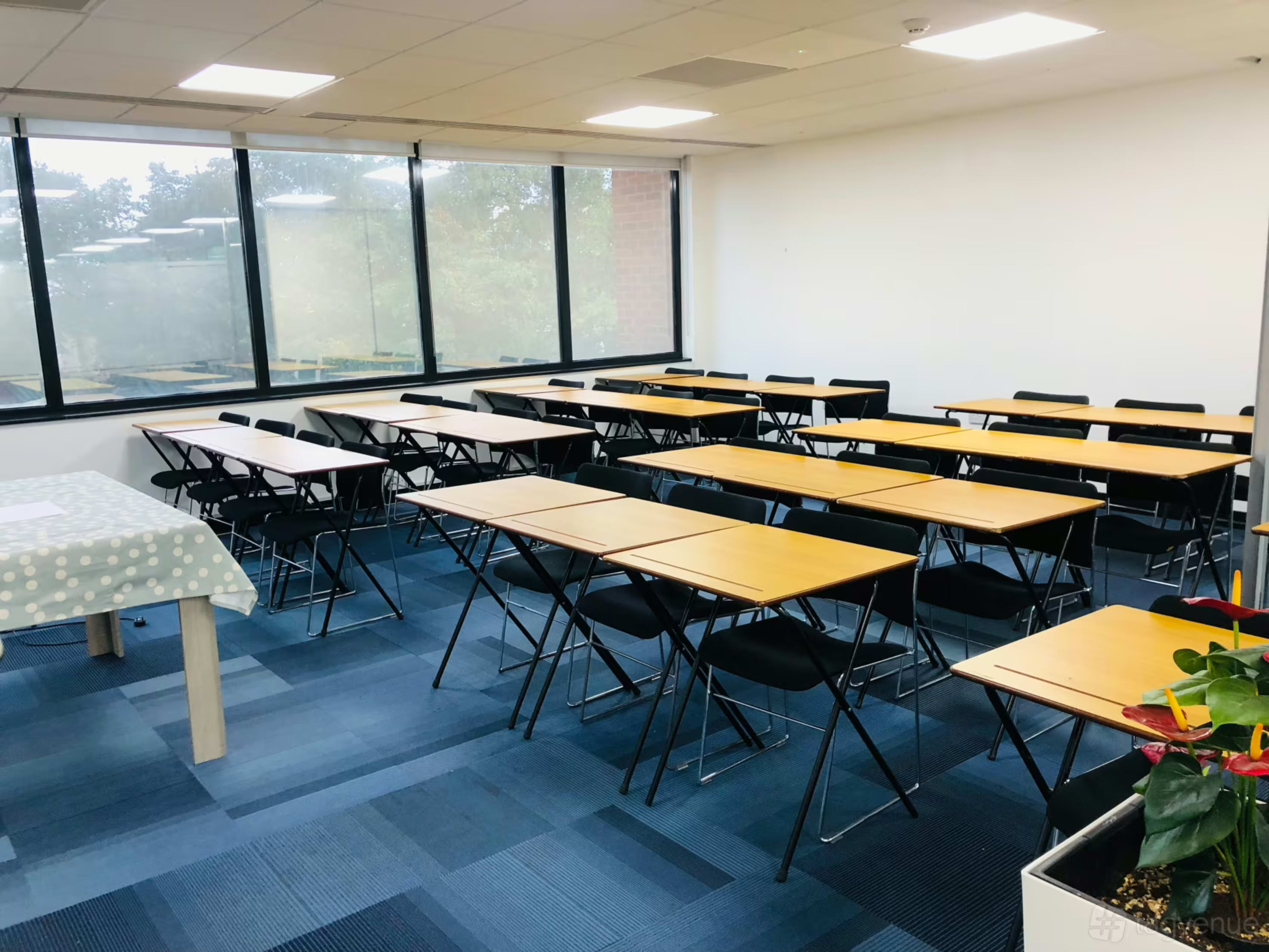 Bright, Affordable Meeting Room in Stratford – Perfect for Training, Seminars & Business Events Image in Stratford, London, ENG