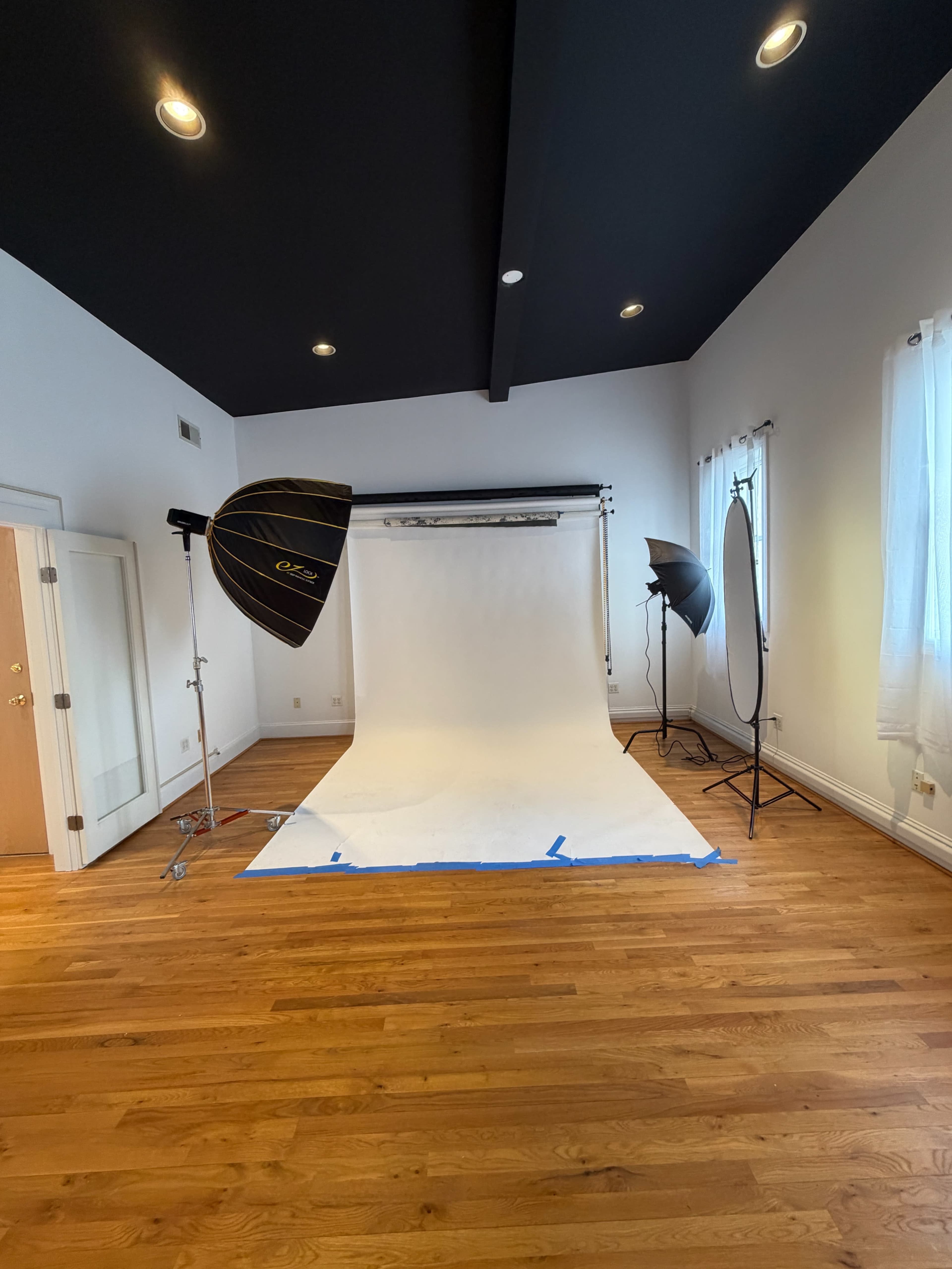 Dupont Circle Photo Studio Image in Dupont Circle, washington, DC