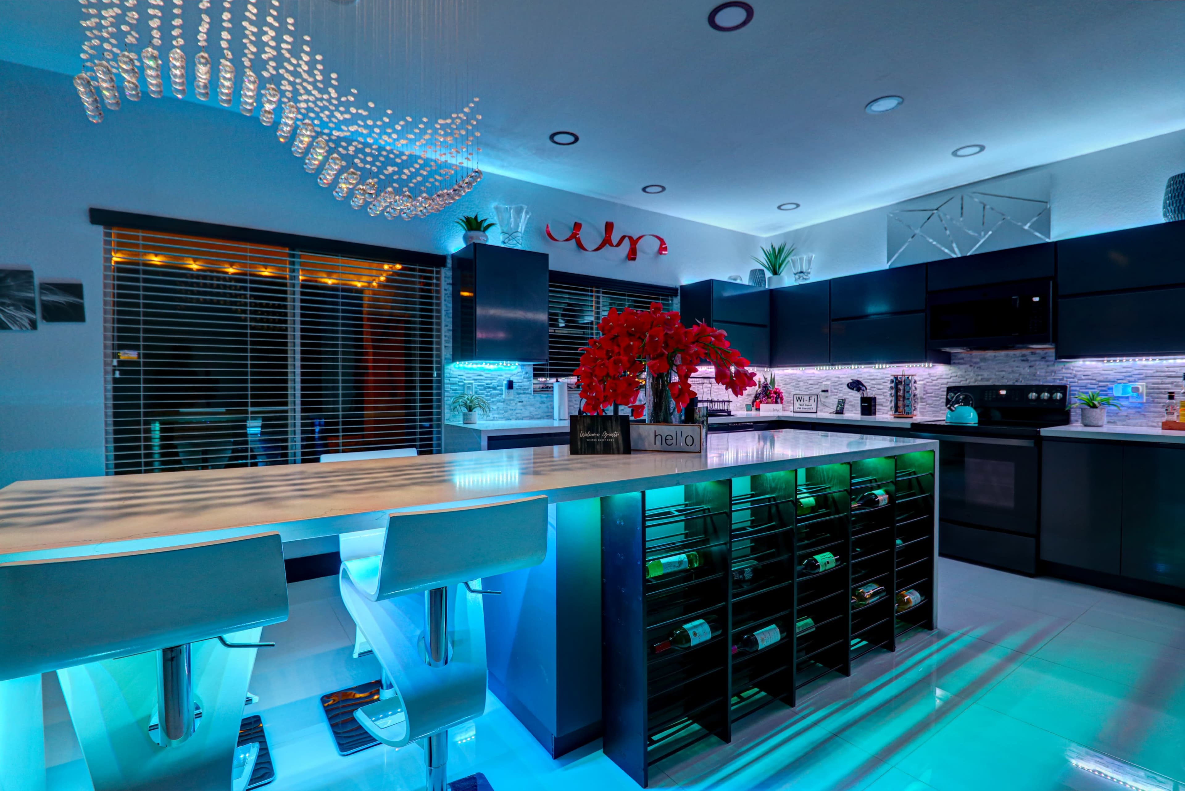 Contemporary Modern Lakefront - Black and White with Splashes of Color Image in Ocotillo Association, Chandler, AZ