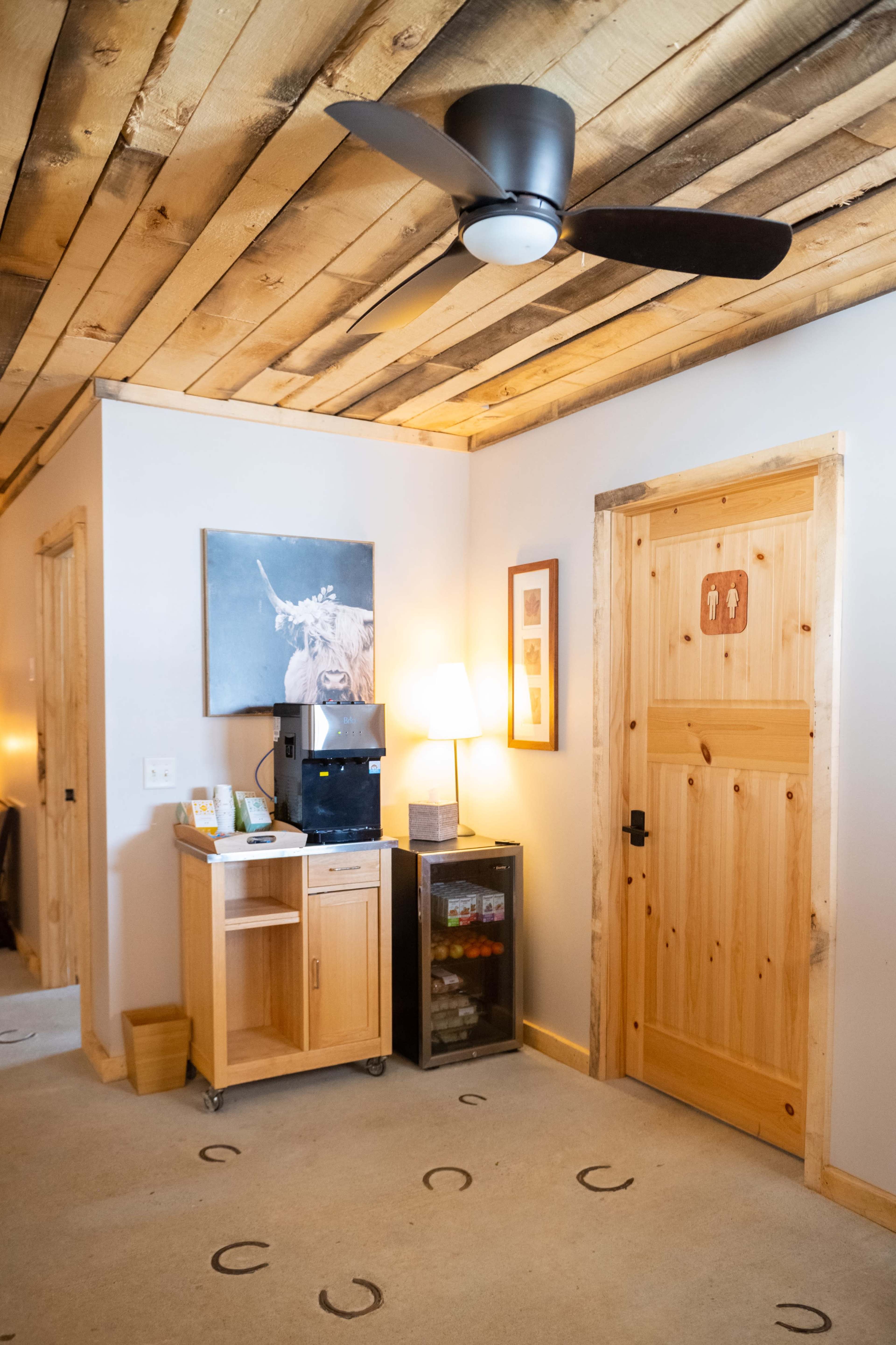 Gorgeous horse farm with rolling hills, sunrise/sunset views, plenty of trees, and more Image in Minnetrista, Minnetrista, MN