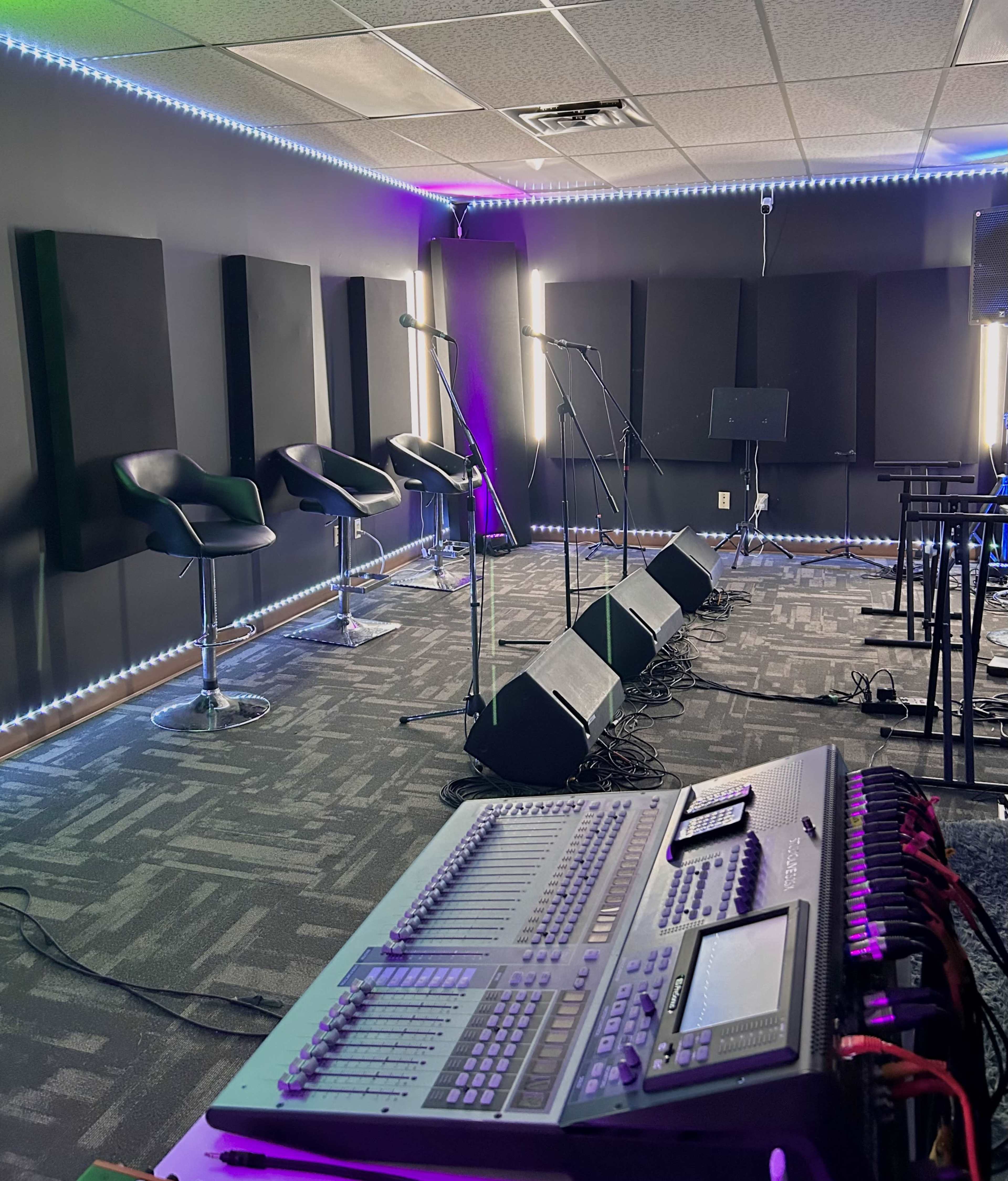 Edmonton Rehearsal Space and Studio Plug & Play Image in Southeast Edmonton, Edmonton, AB