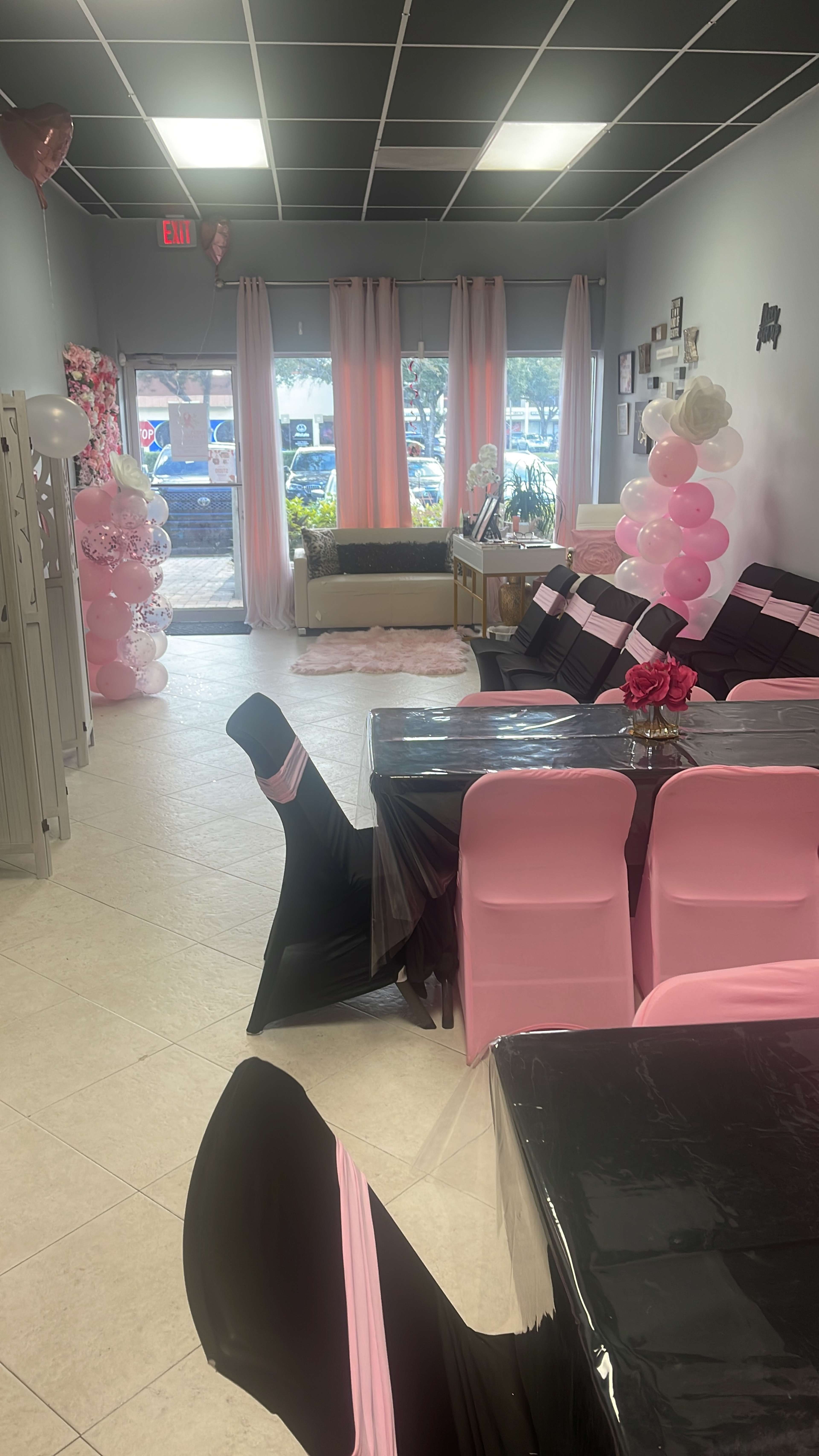 Elegant Rental Studio in Lauderhill for Meetings & Celebrations Image in Lauderhill, Lauderhill, FL