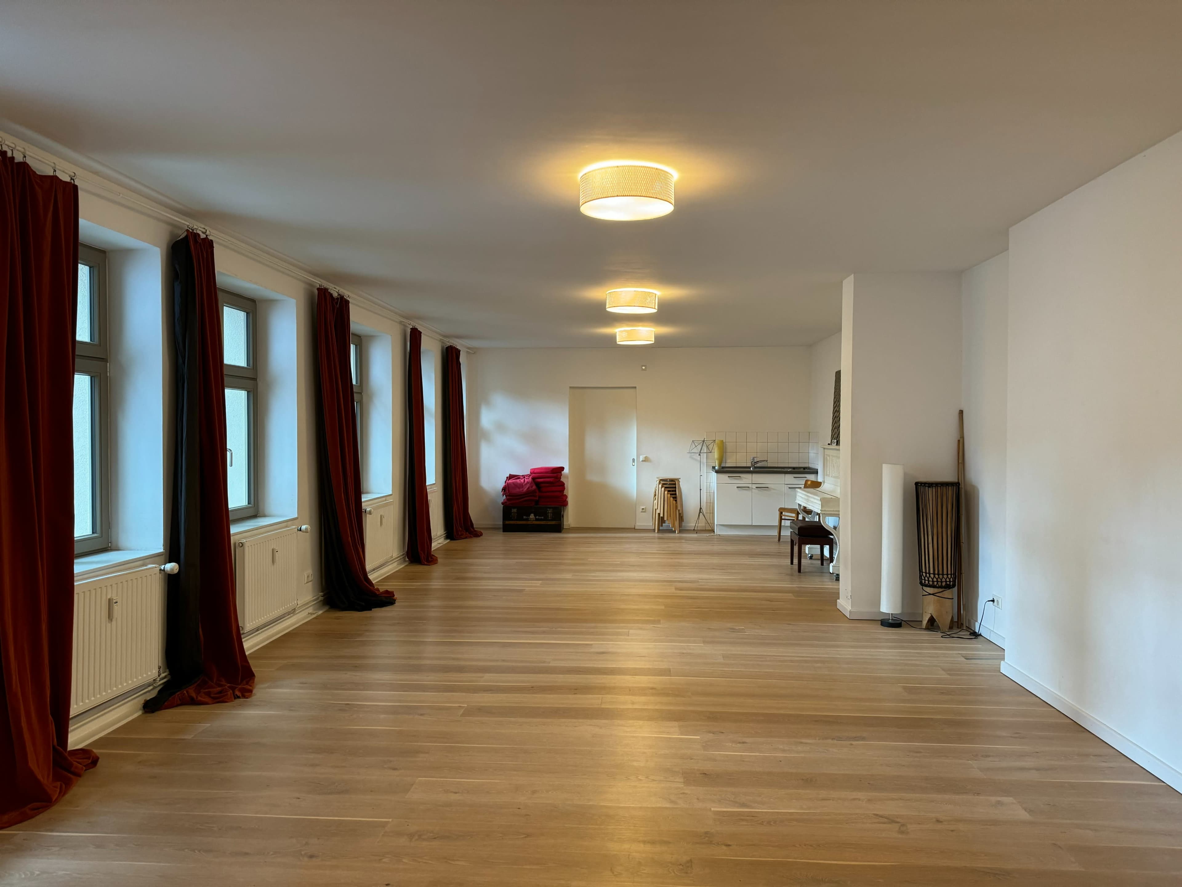 Räumlichkeiten für Tanz, Yoga, Film und Seminare im Herzen des Karoviertels und der Schanze Bild in St Pauli, Hamburg, 