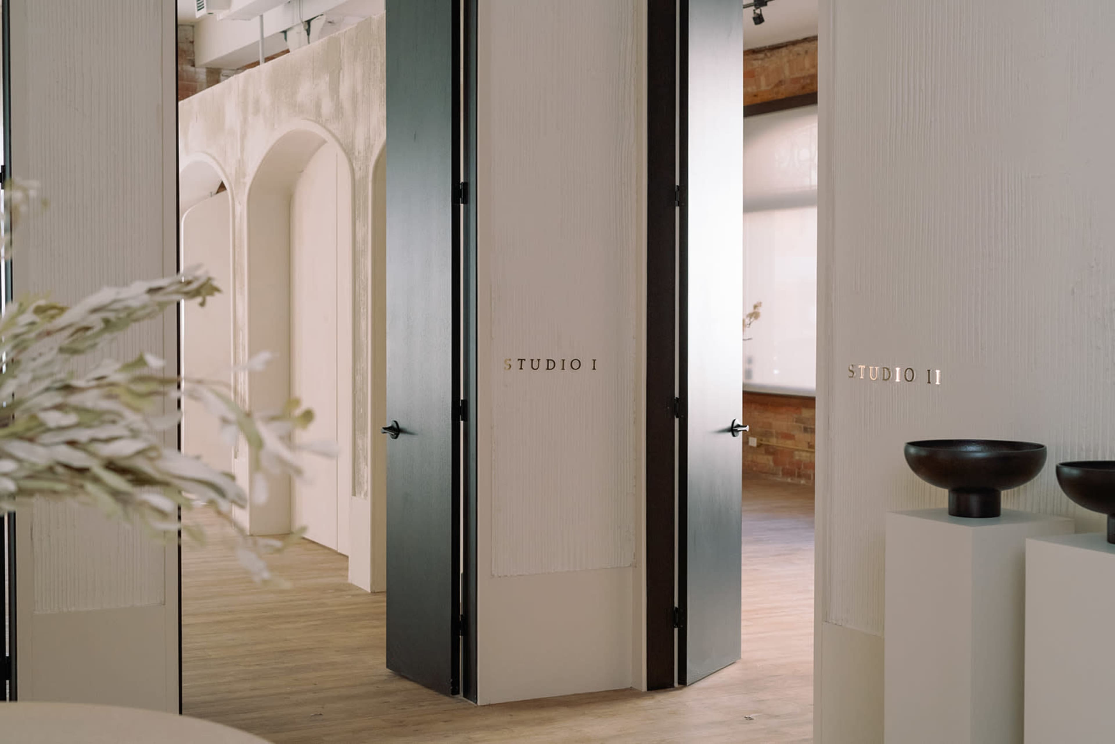 Large Modern Downtown Loft Image in St. Lawrence, Toronto, ON