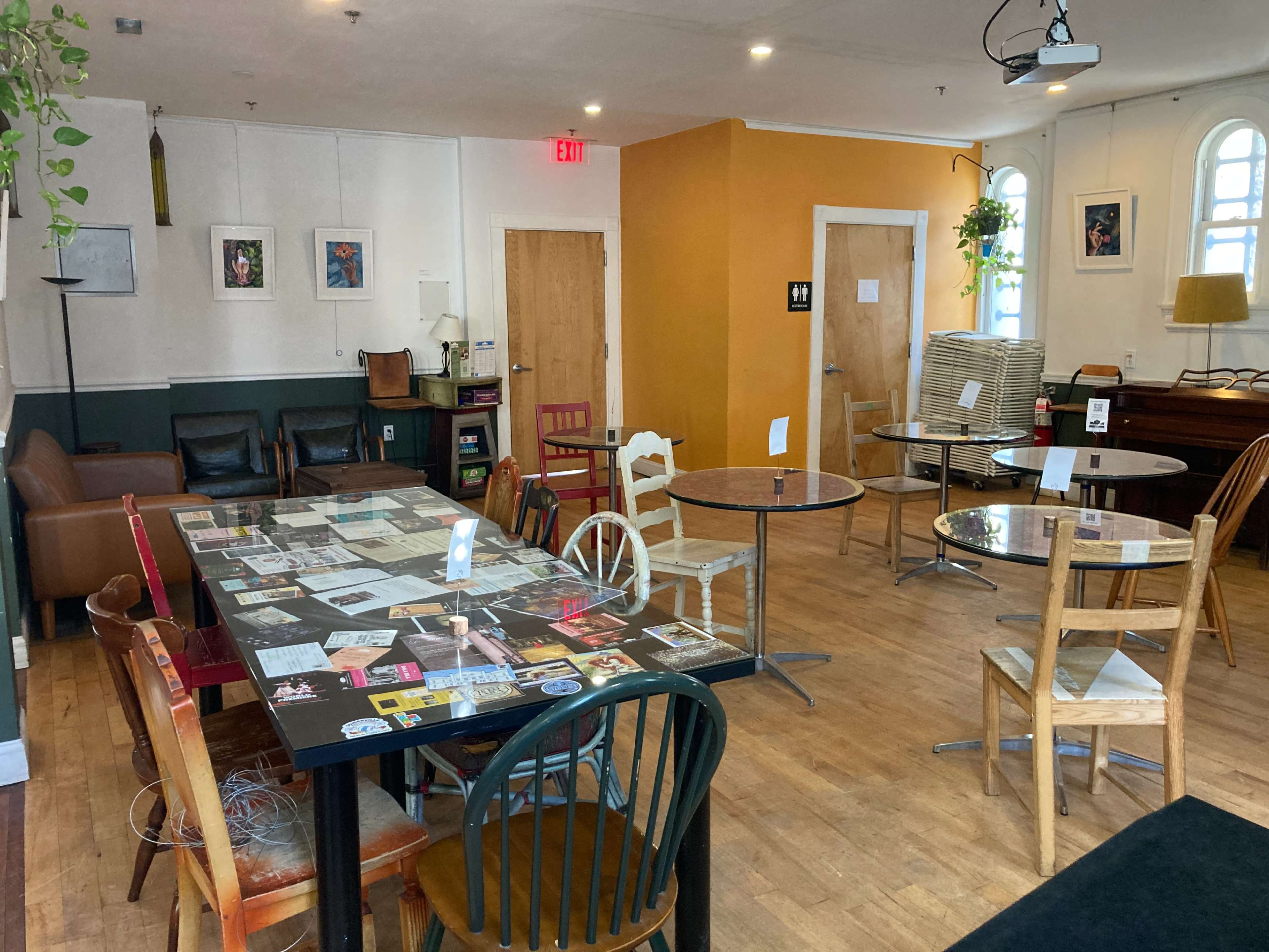 Cozy Cafe for Meetings & Rehearsals Image in Powder House Square, Somerville, MA