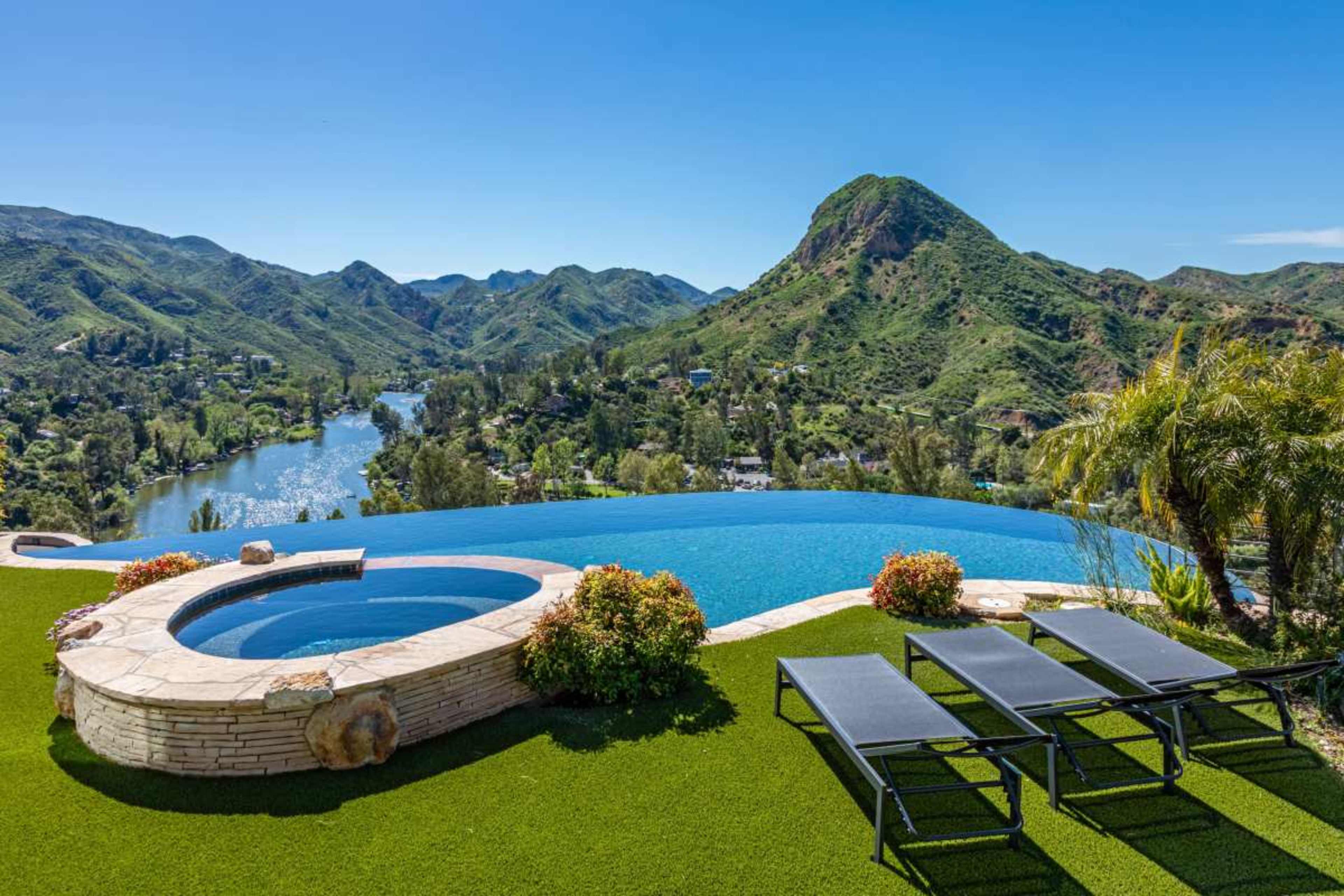 Modern Mansion in the Sky Image in , Agoura Hills, CA