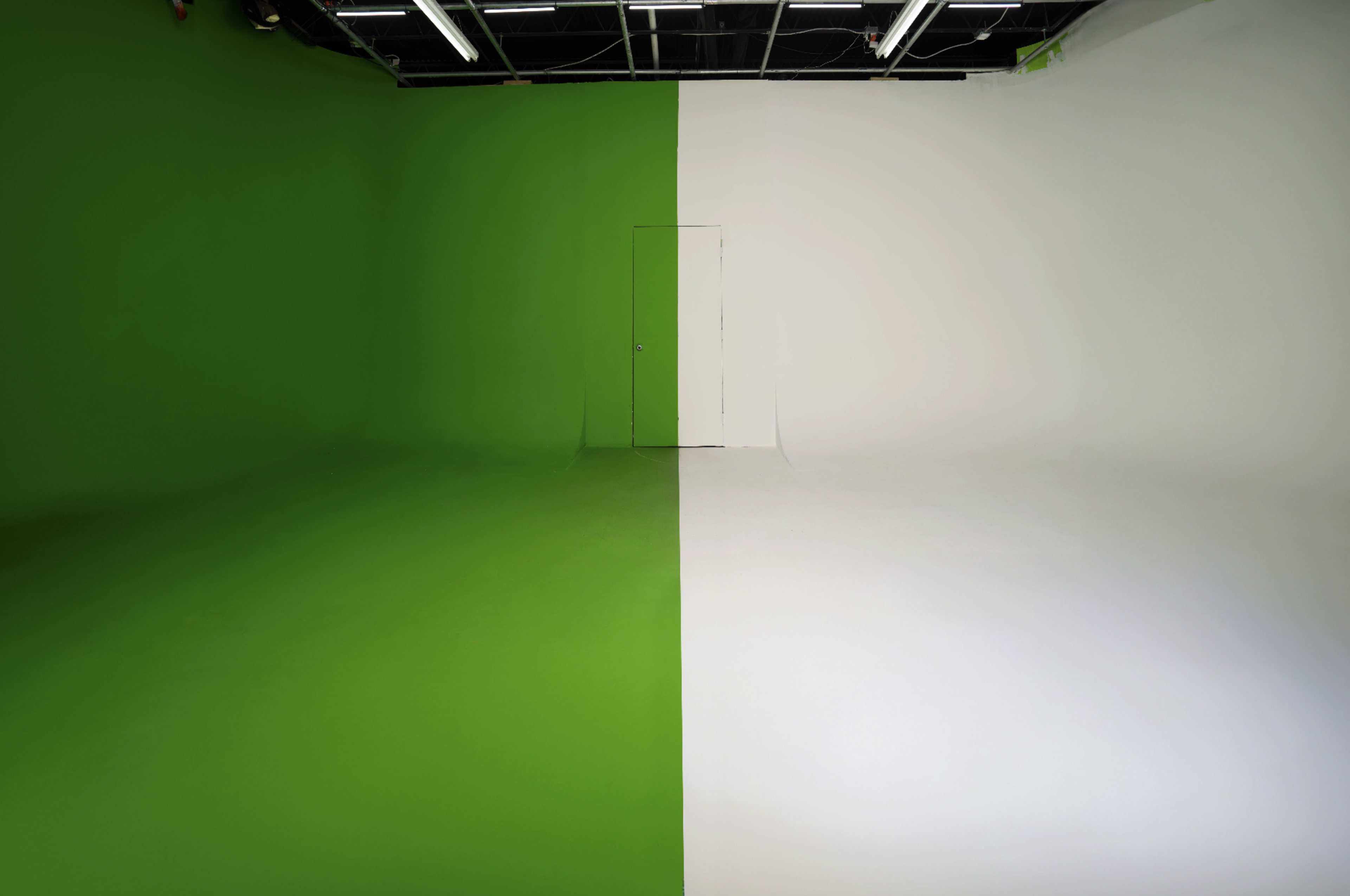 Green Screen Image in Dorsey Riverbend, Fort Lauderdale, FL