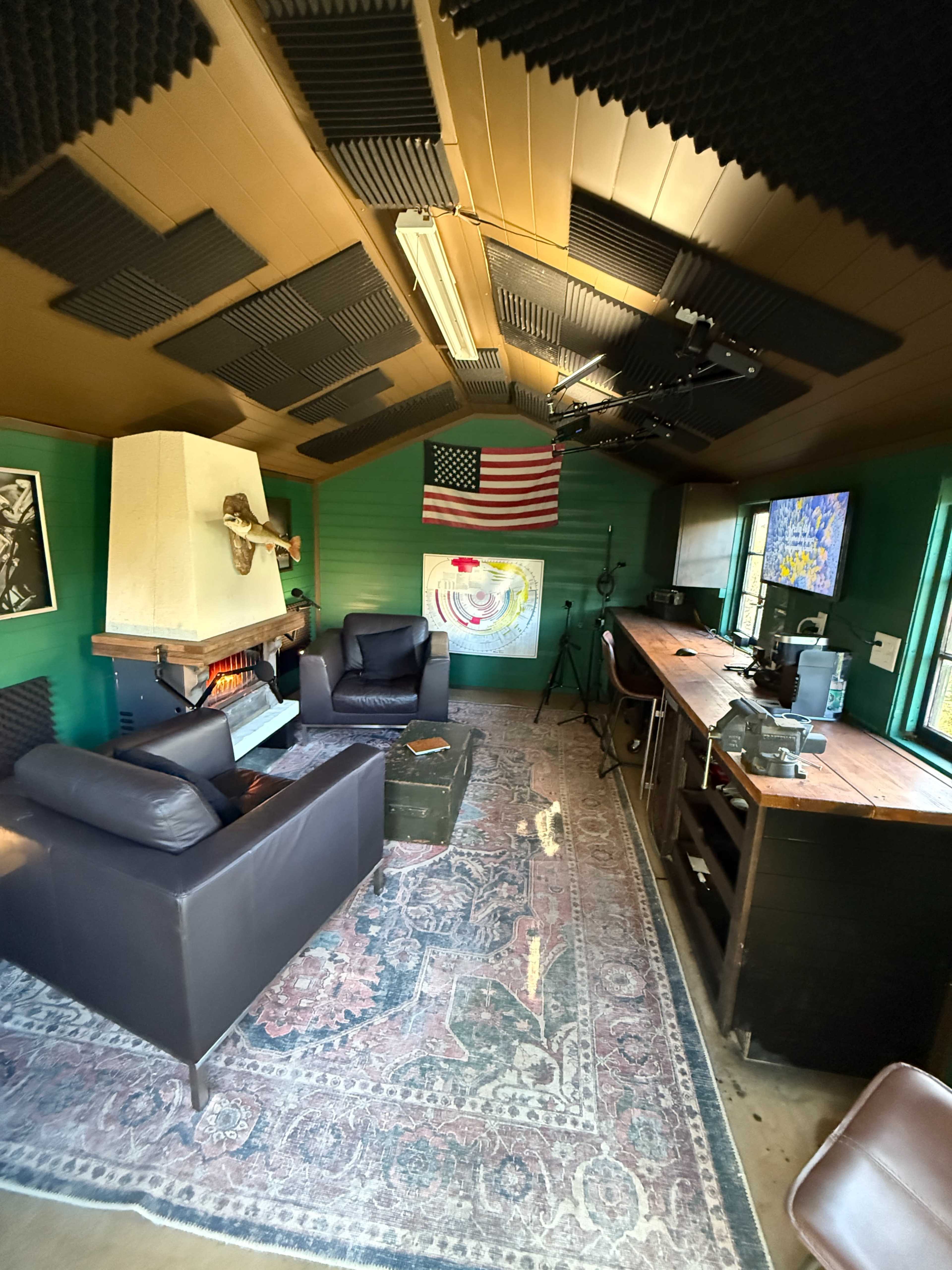 Fireside Podcast Cabin — Rustic, Private & Fully Equipped Image in Robinson Township, McKees Rocks, PA