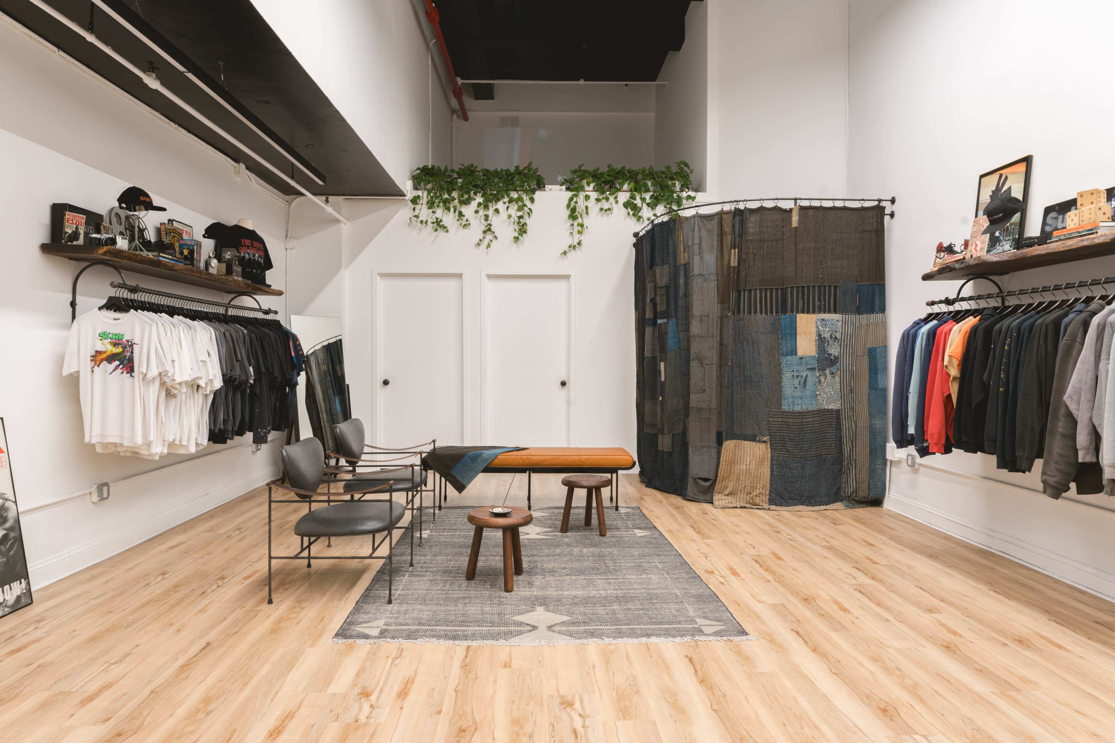 Spacious, customizable storefront in the heart of the Garment District Image in Midtown Manhattan, New York, NY