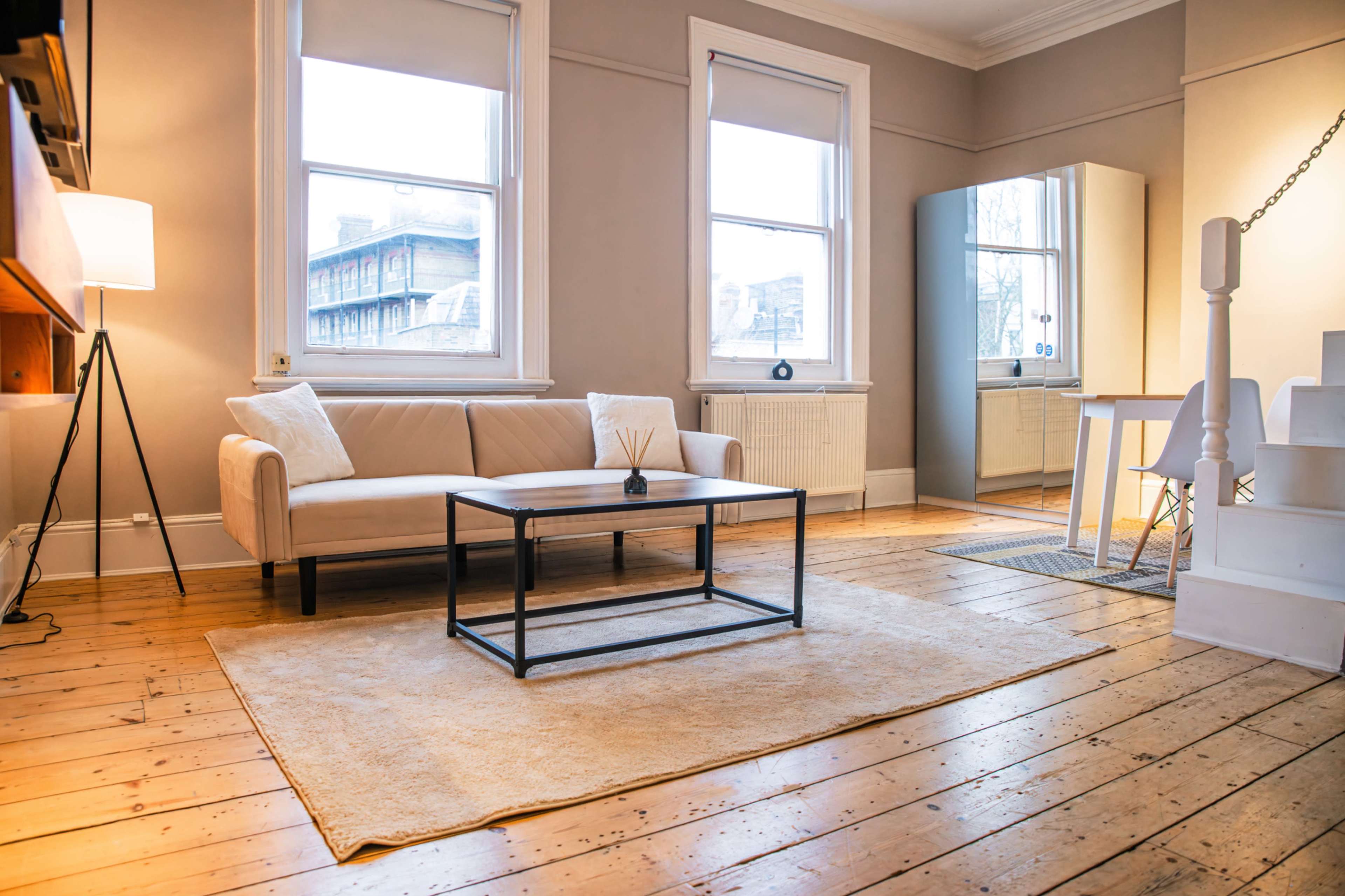 Vibe - A Modern Rustic Apartment Image in Islington, London, ENG