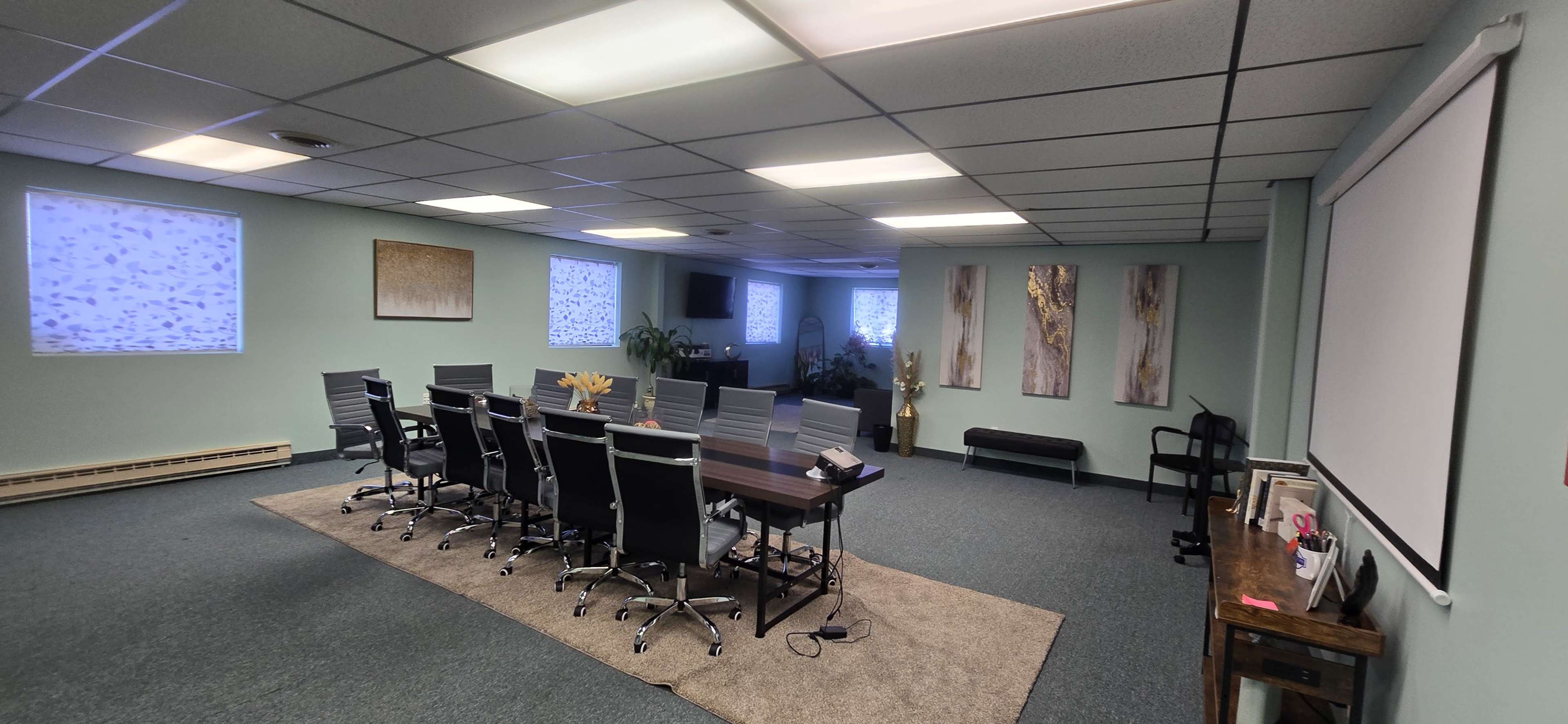 CONVENIENTLY LOCATED CLOSE TO DOWNTOWN ROCHESTER AND MINUTES FROM 390 Image in Chili, ROCHESTER, NY