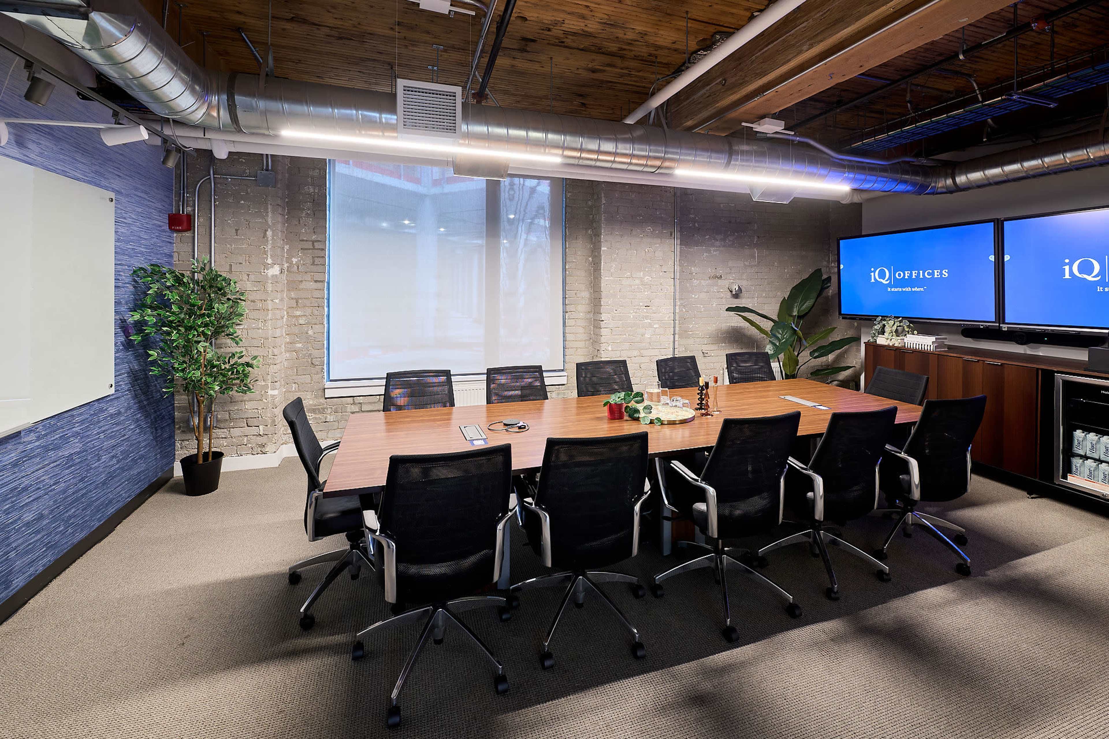 Niagara Room Image in Wellington Place, Toronto, ON