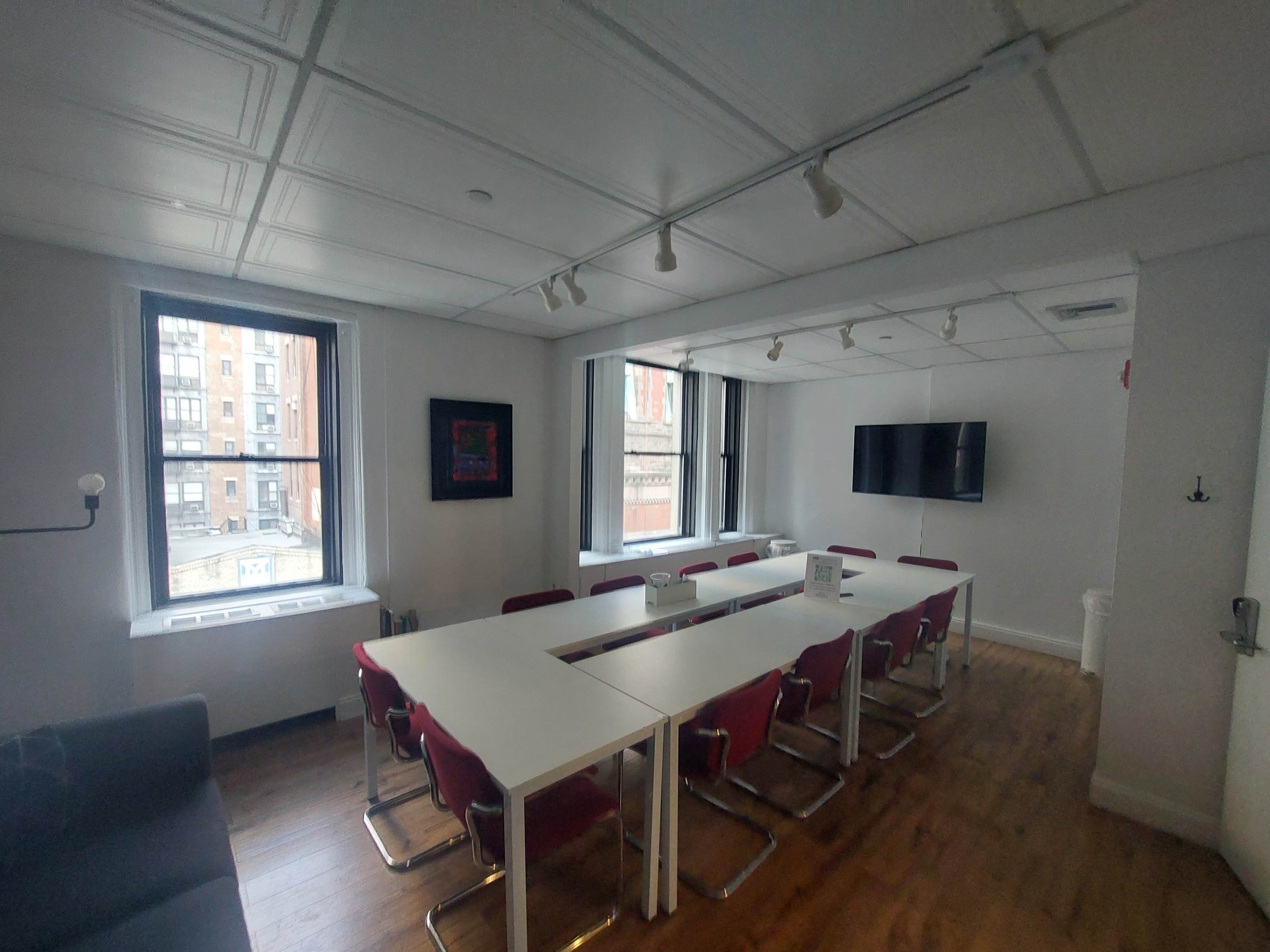 704-D: Spacious Conference Room In Midtown Manhattan Image in Midtown Manhattan, New York, NY