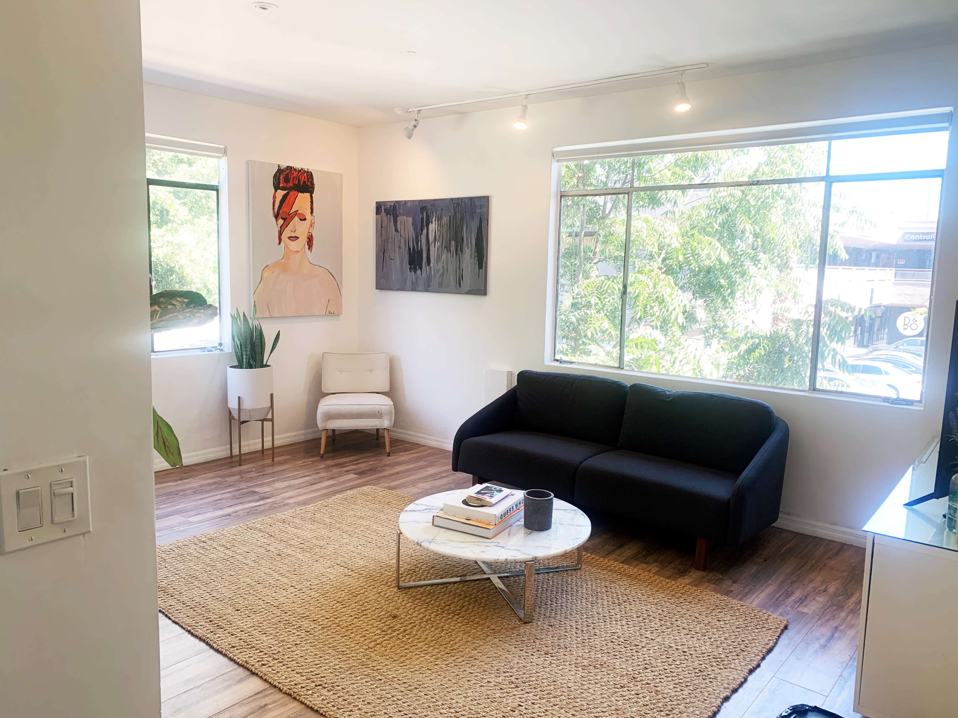 Sunset Strip Photo/Casting Studio Image in Hollywood, Los Angeles, CA