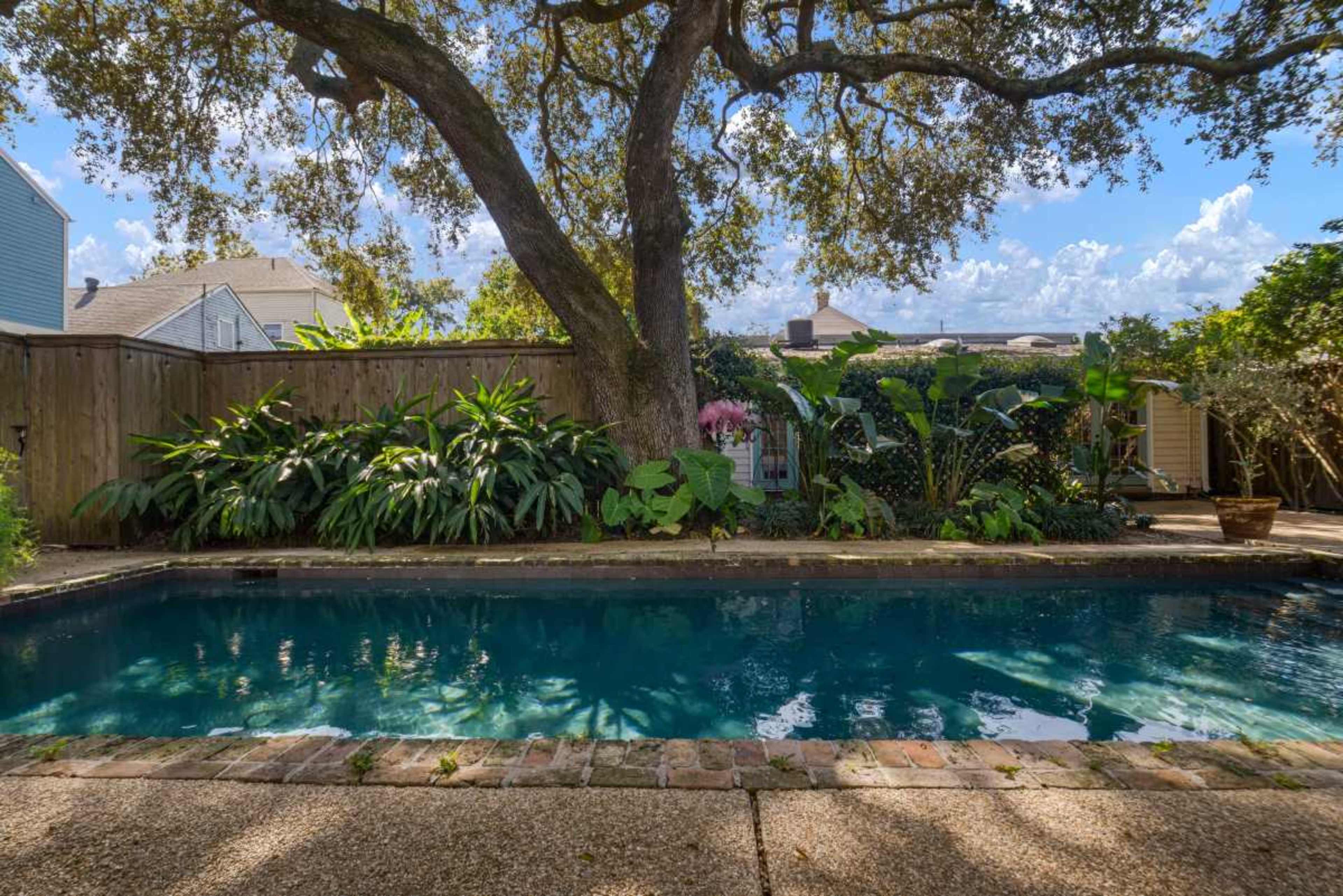 Monet des Chênes – Historic Greek Revival Oasis in the Irish Channel Image in East Riverside, New Orleans, LA