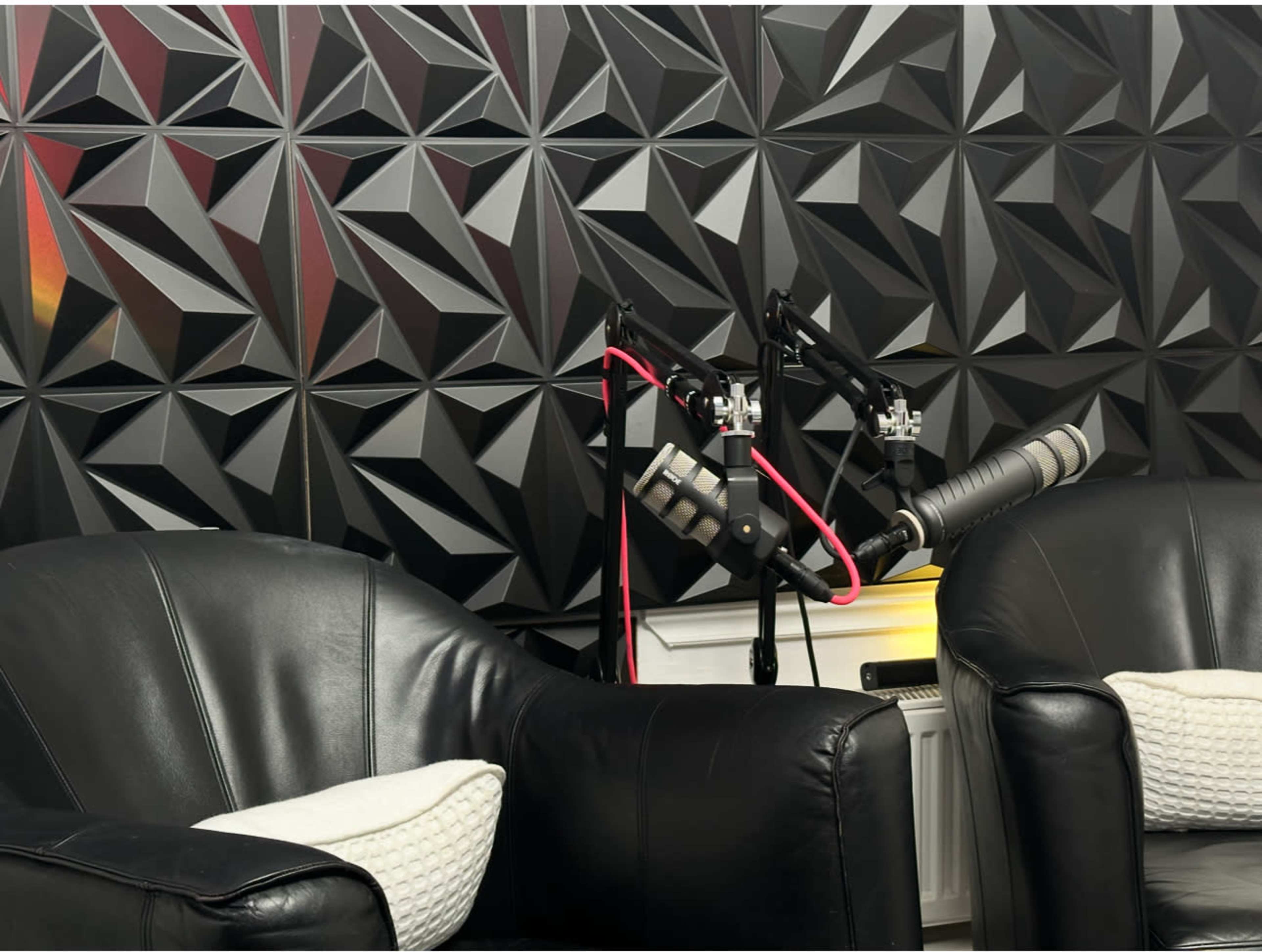 Midtown Toronto Podcast Video and Audio Studio Image in Sherwood Park, Toronto, ON