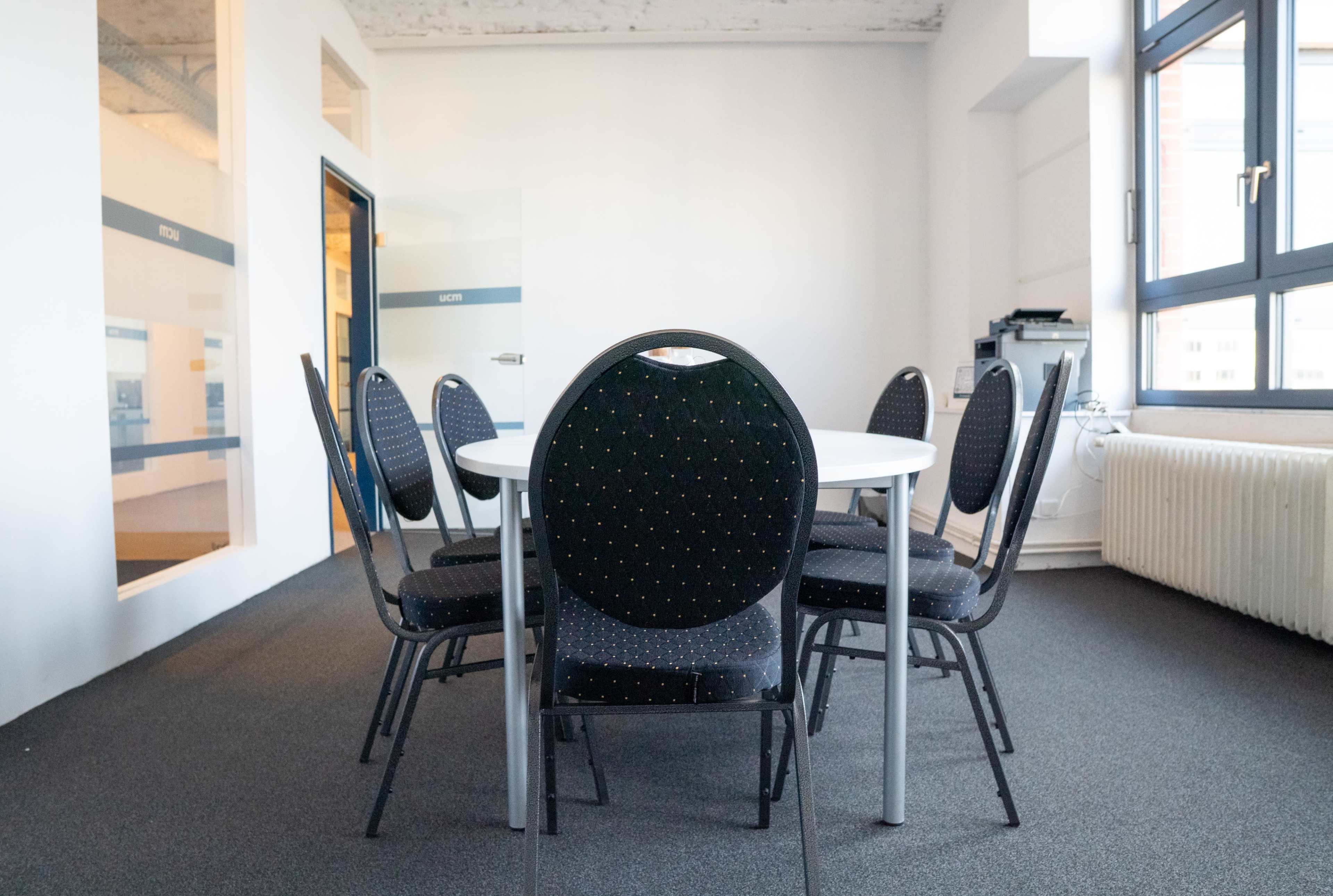 Kompakter Raum für klare Gedanken – zentral in Berlin-Mitte Image in Moabit, Berlin, 