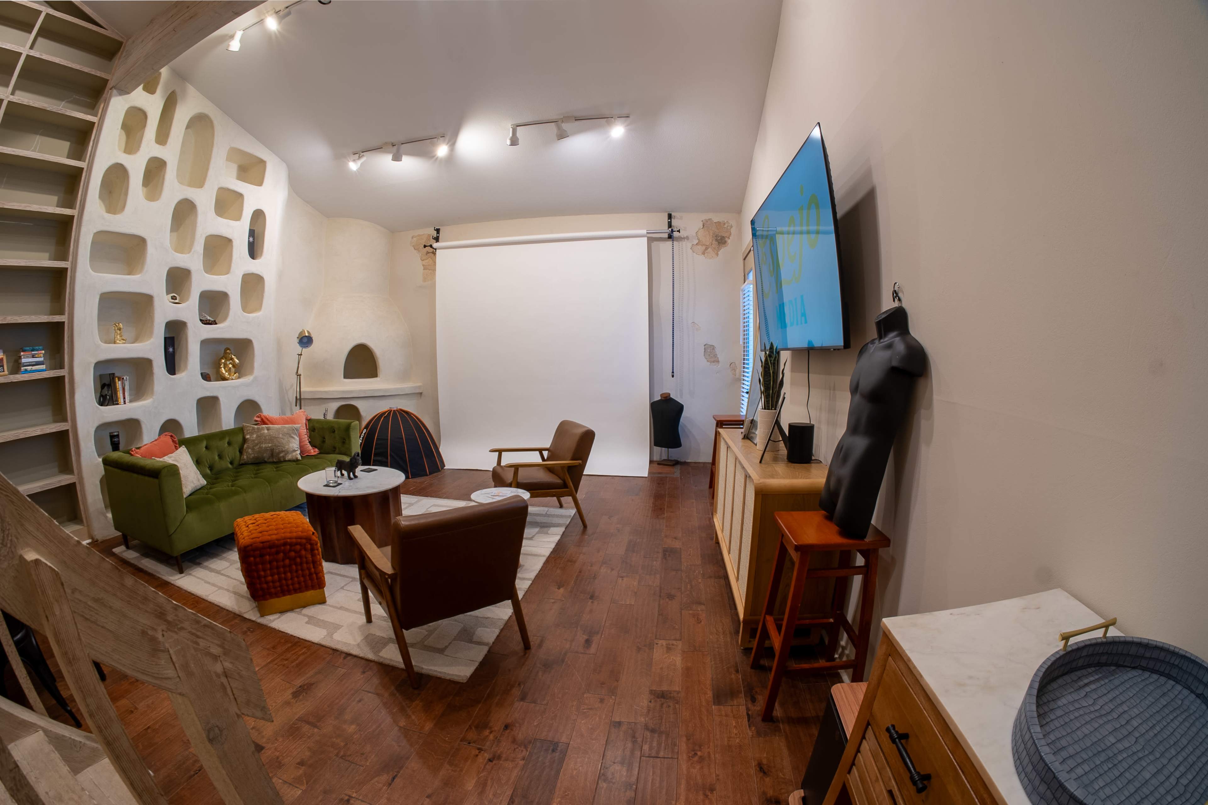 Spacious photo/video studio at the foothills of the hill country Image in Friends of Friedrich Wilderness, San Antonio, TX