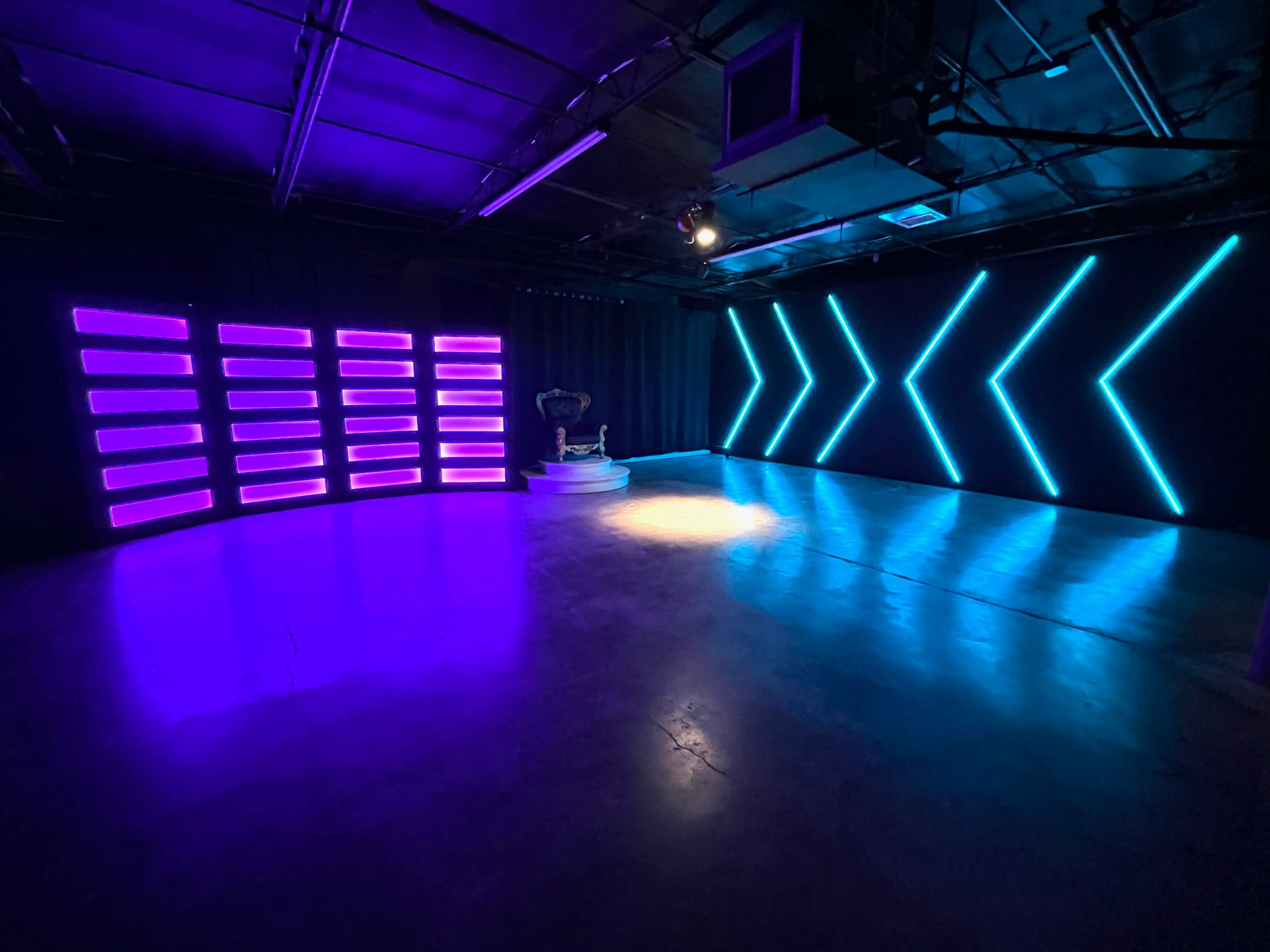 Studio Event Space with 20+ pre-built photo sets & backdrops Image in Northgreen Park, Houston, TX