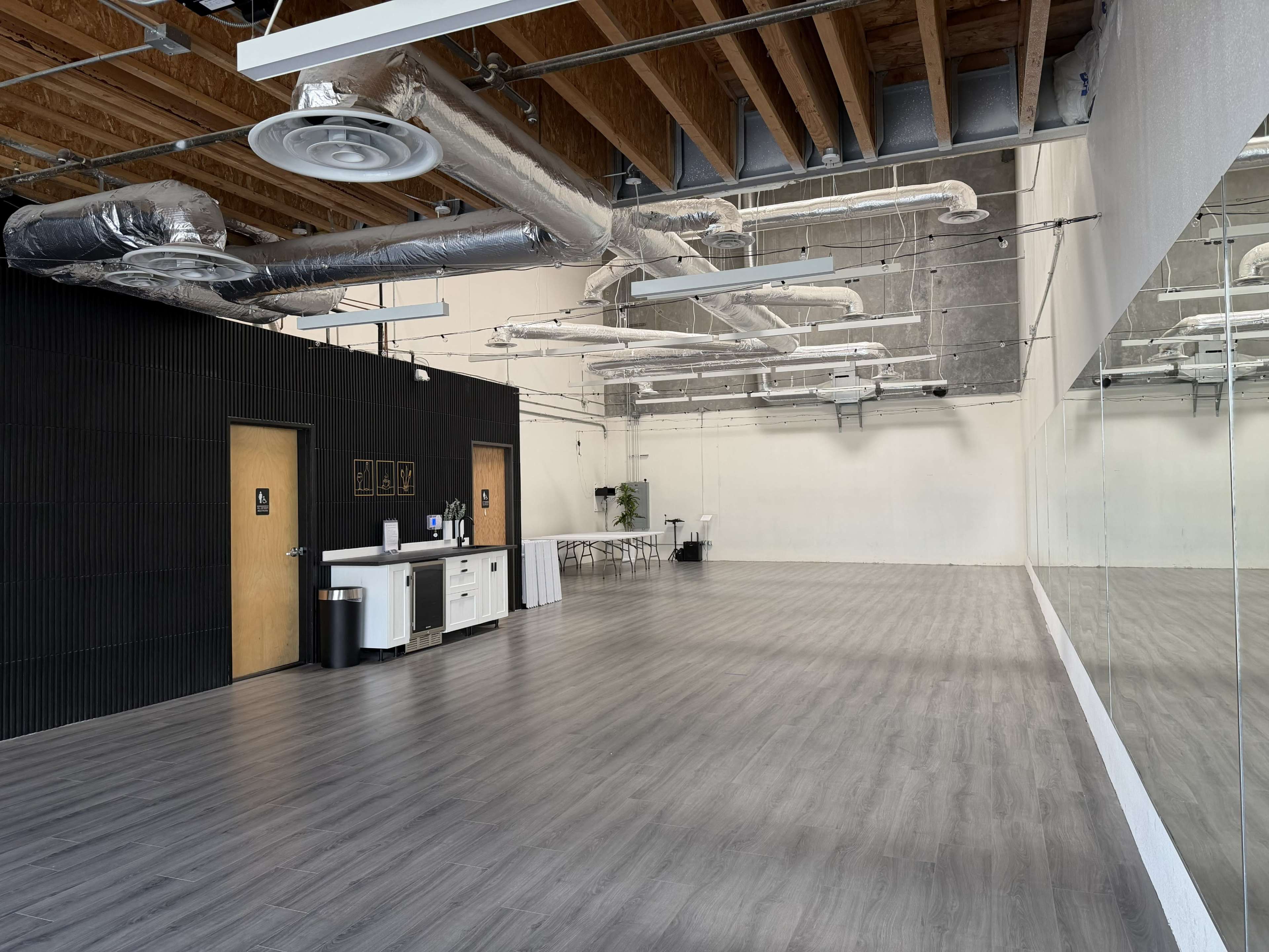 Light-filled Dynamic Studio Image in Eastlake Business Center, Chula Vista, CA